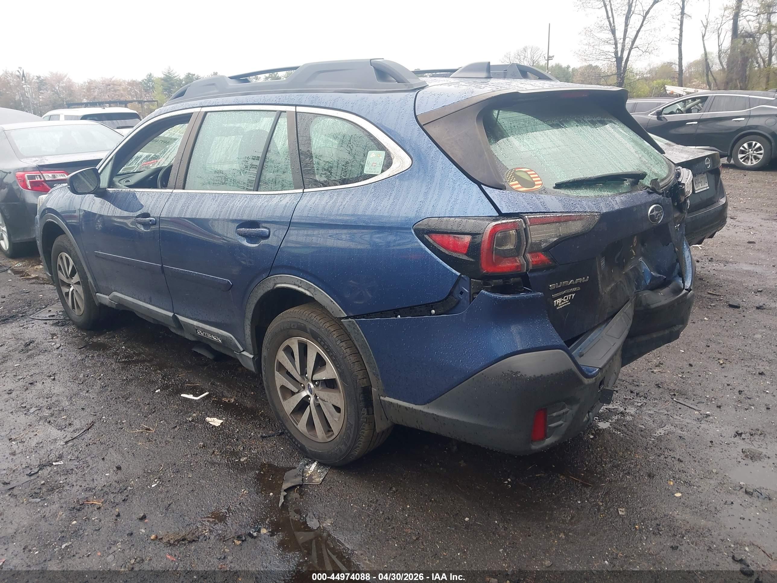 SUBARU OUTBACK image 3