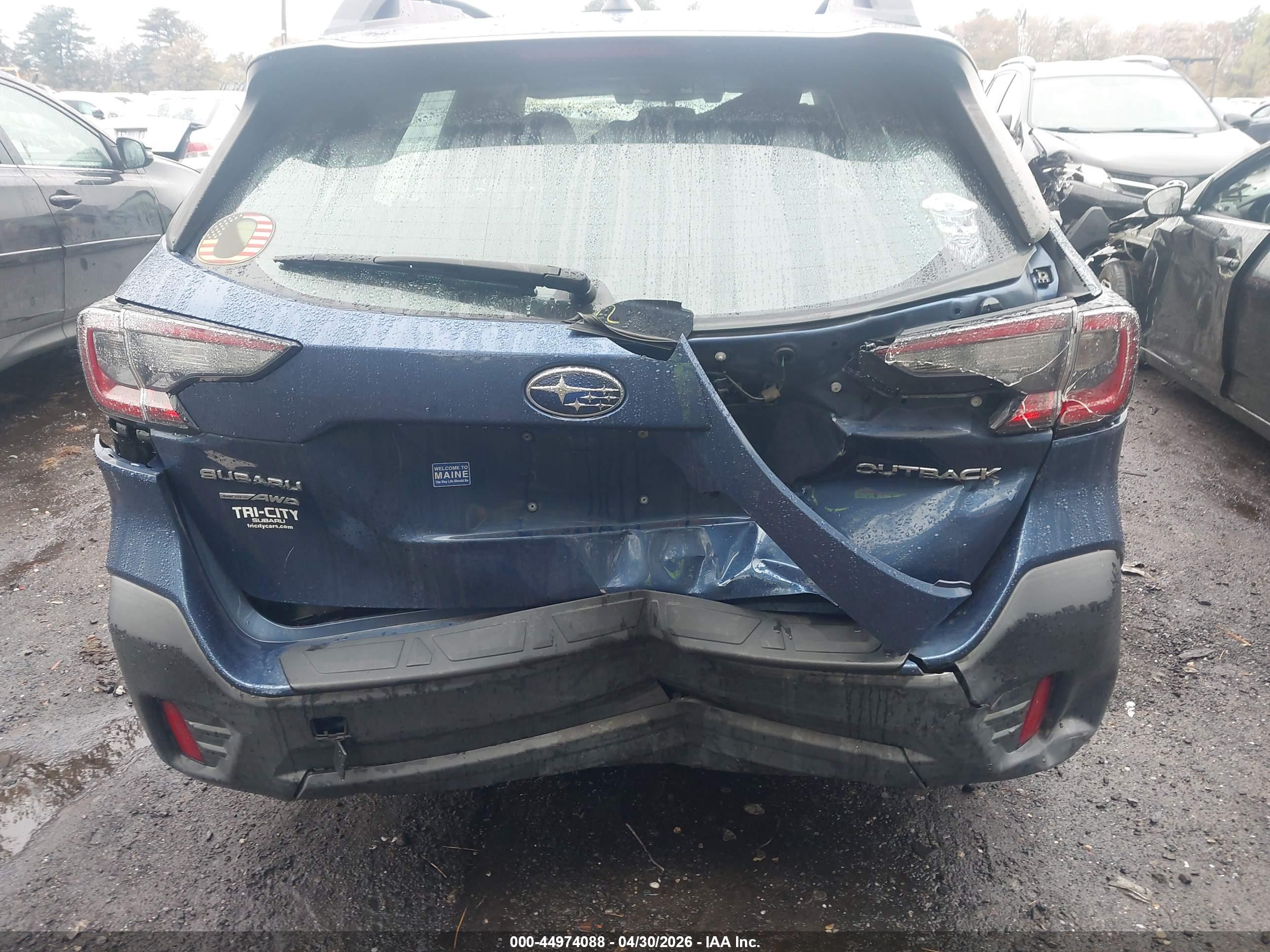 SUBARU OUTBACK image 6