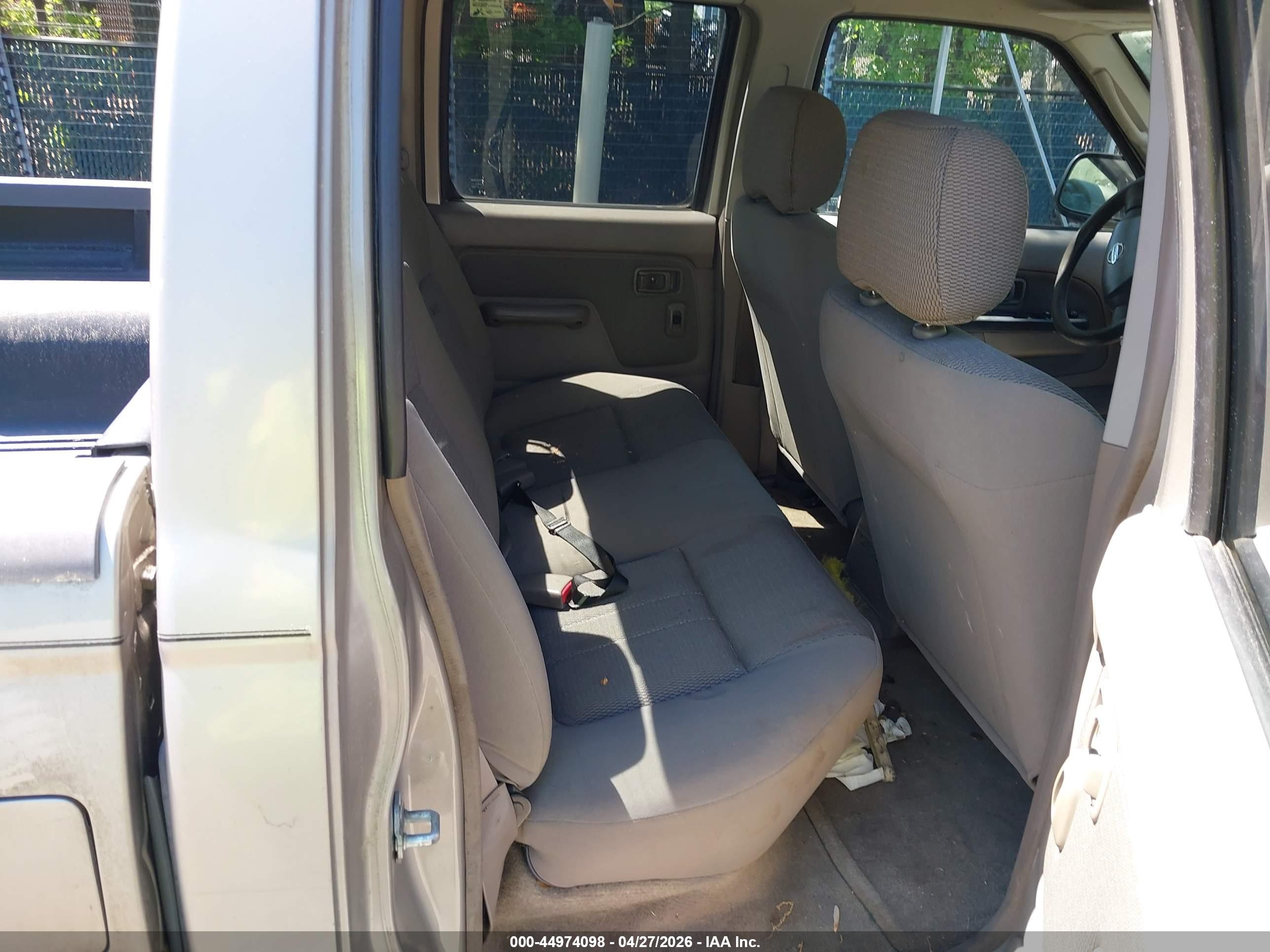 NISSAN FRONTIER image 8
