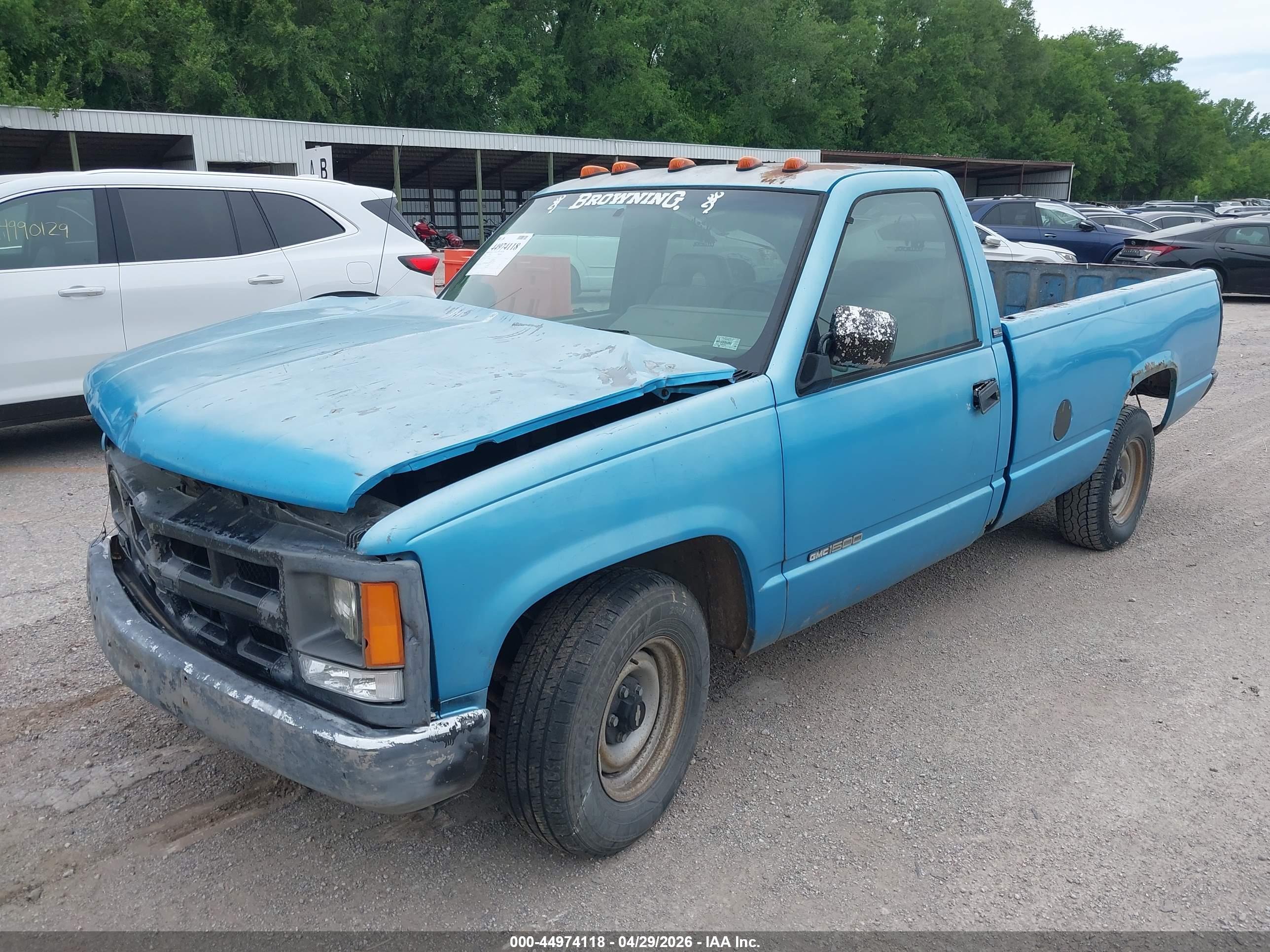GMC SIERRA image 2