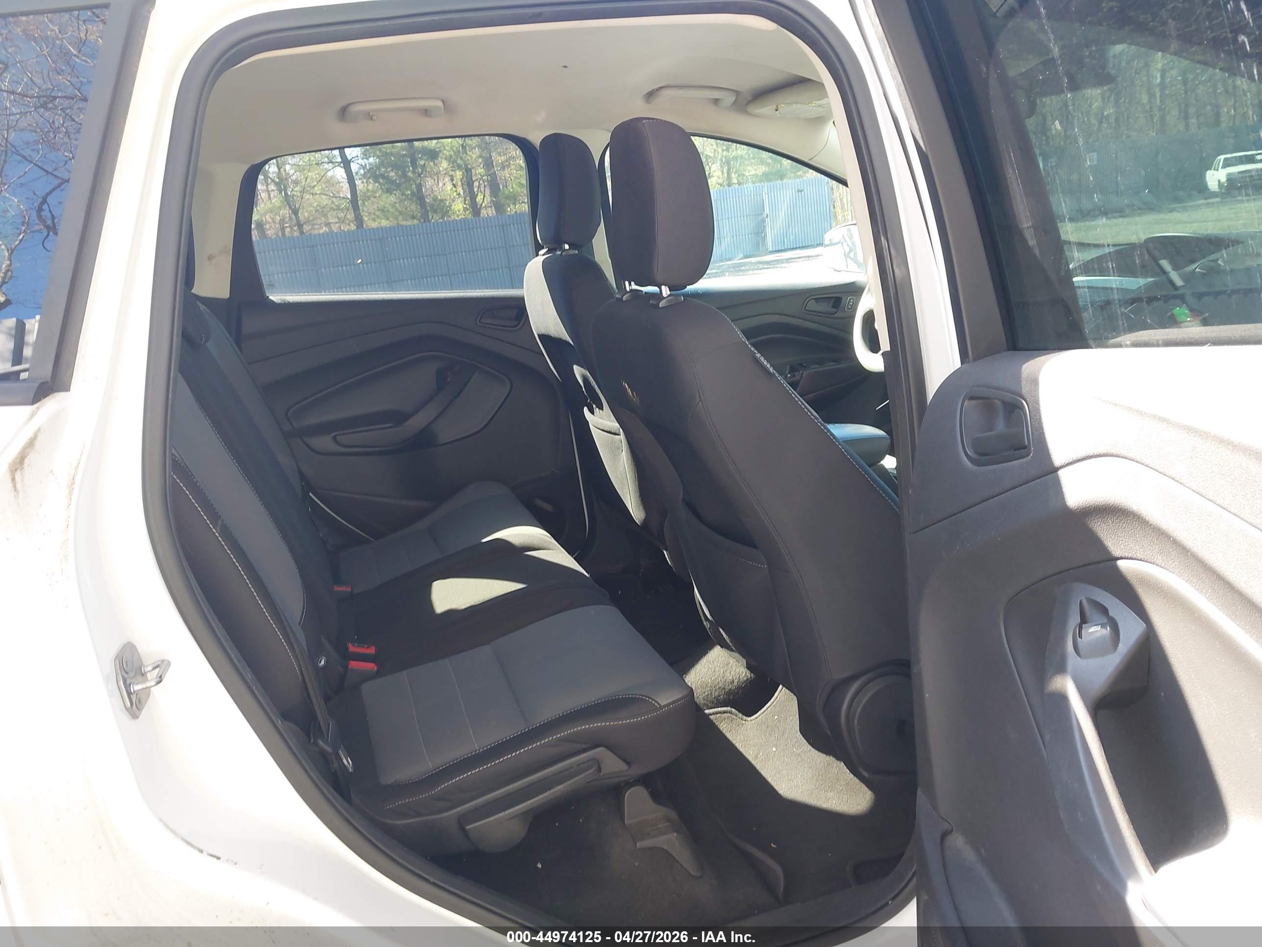 FORD ESCAPE image 8