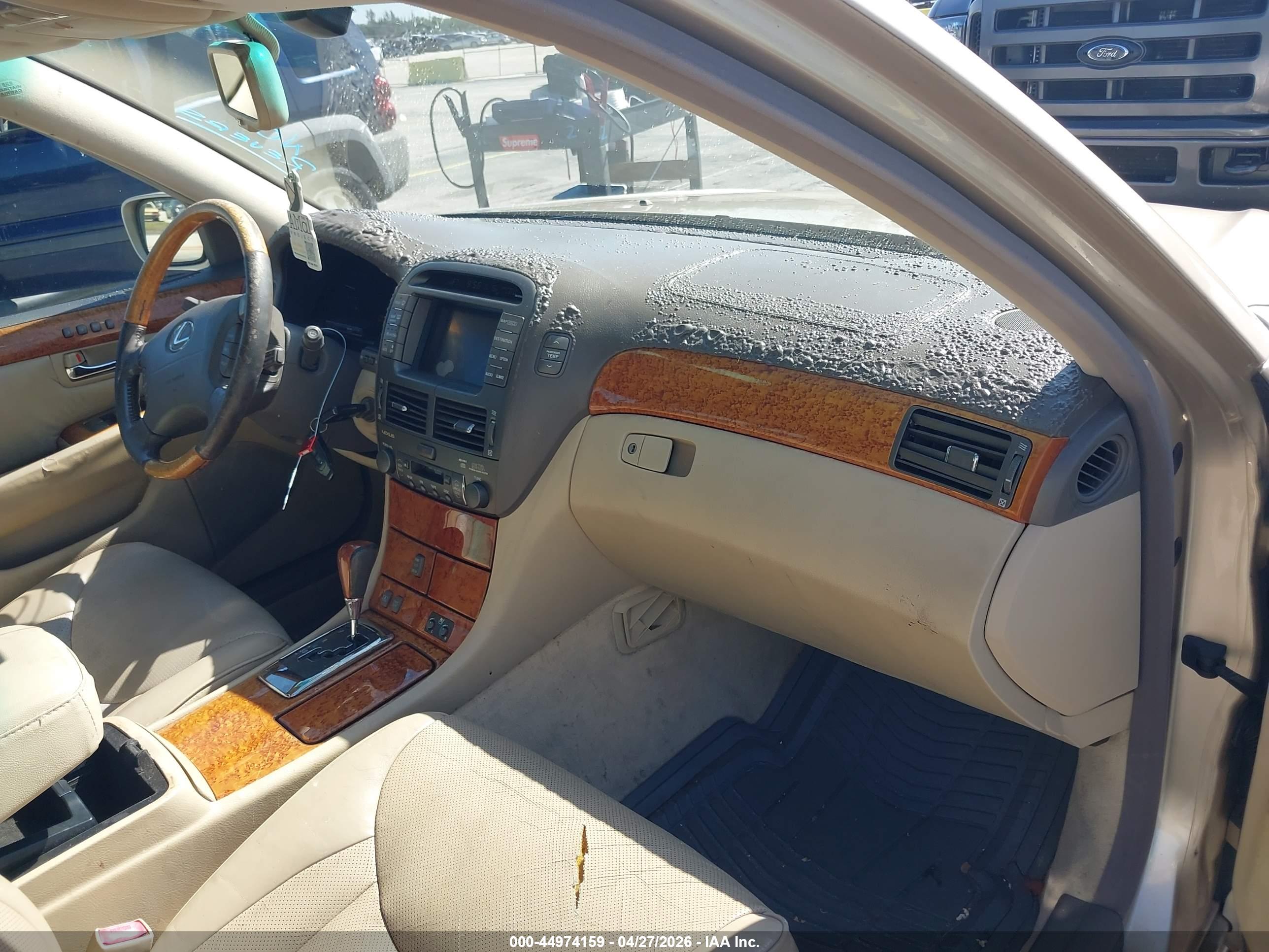 LEXUS LS image 5