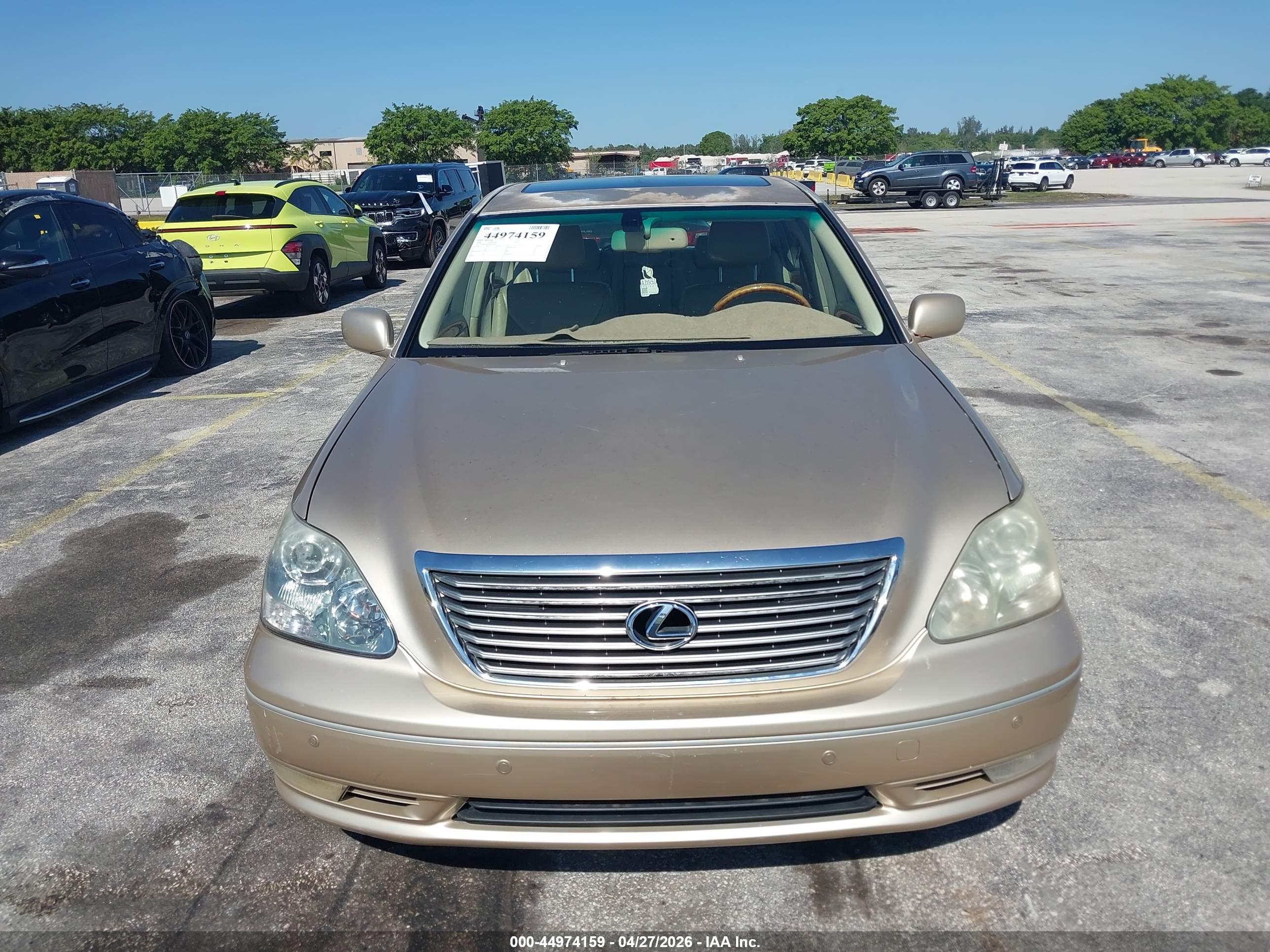 LEXUS LS image 6