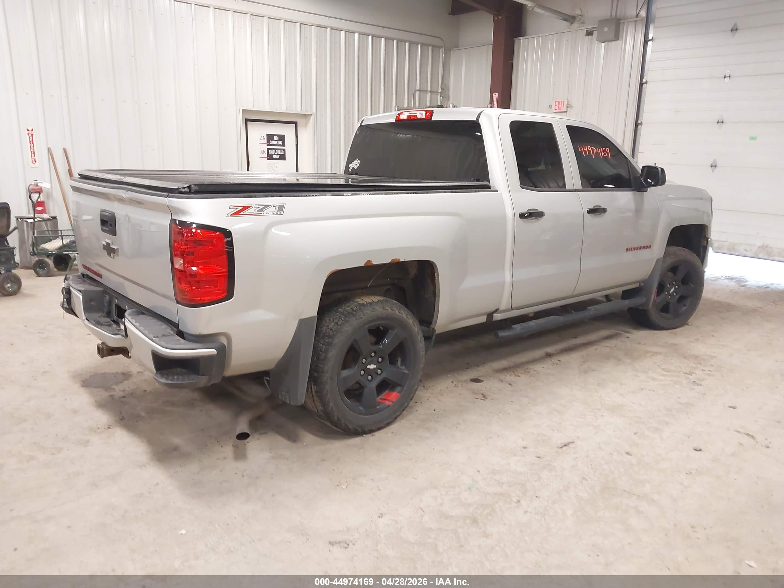 CHEVROLET SILVERADO image 4