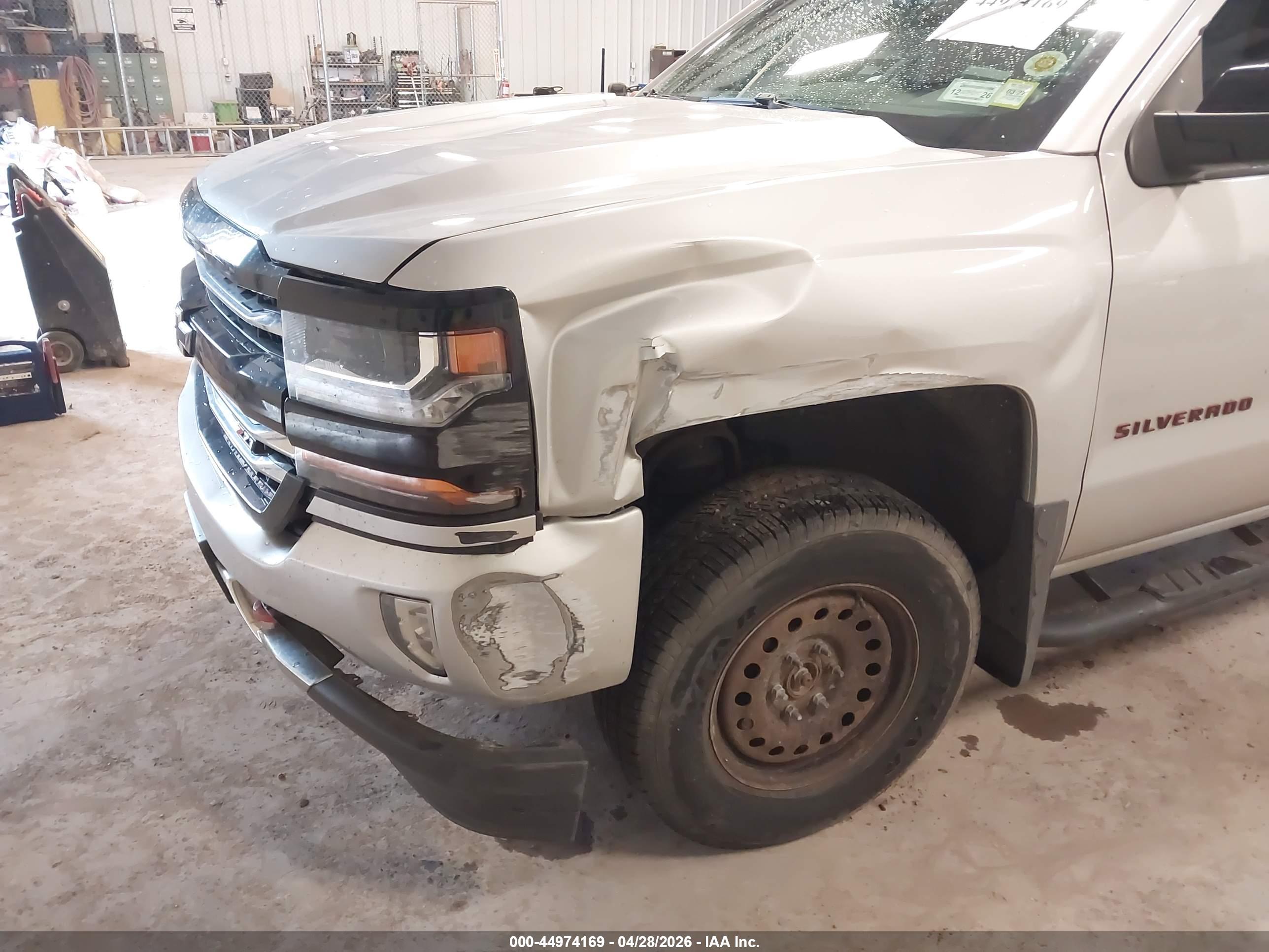 CHEVROLET SILVERADO image 6