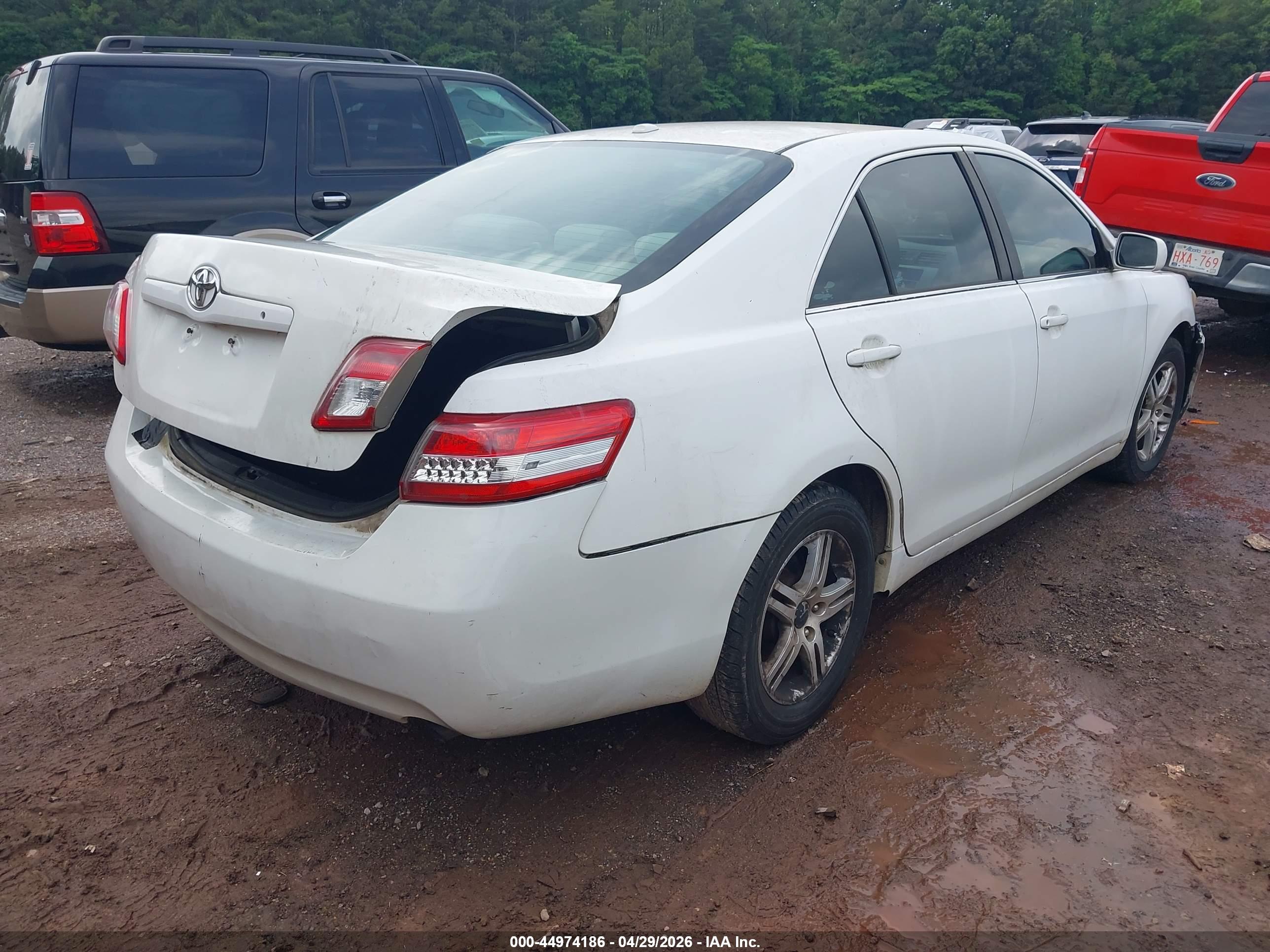 TOYOTA CAMRY image 4