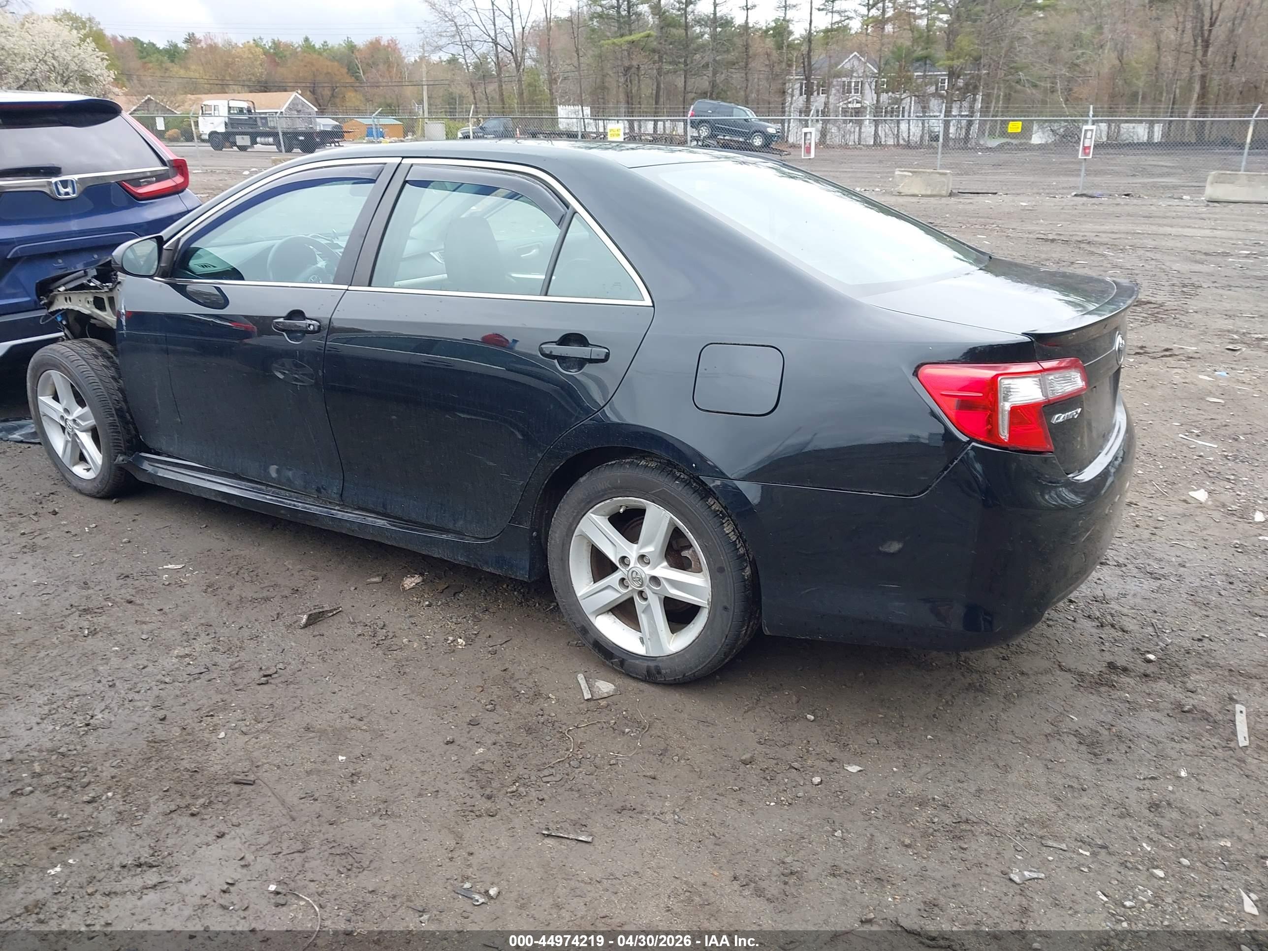 TOYOTA CAMRY image 3