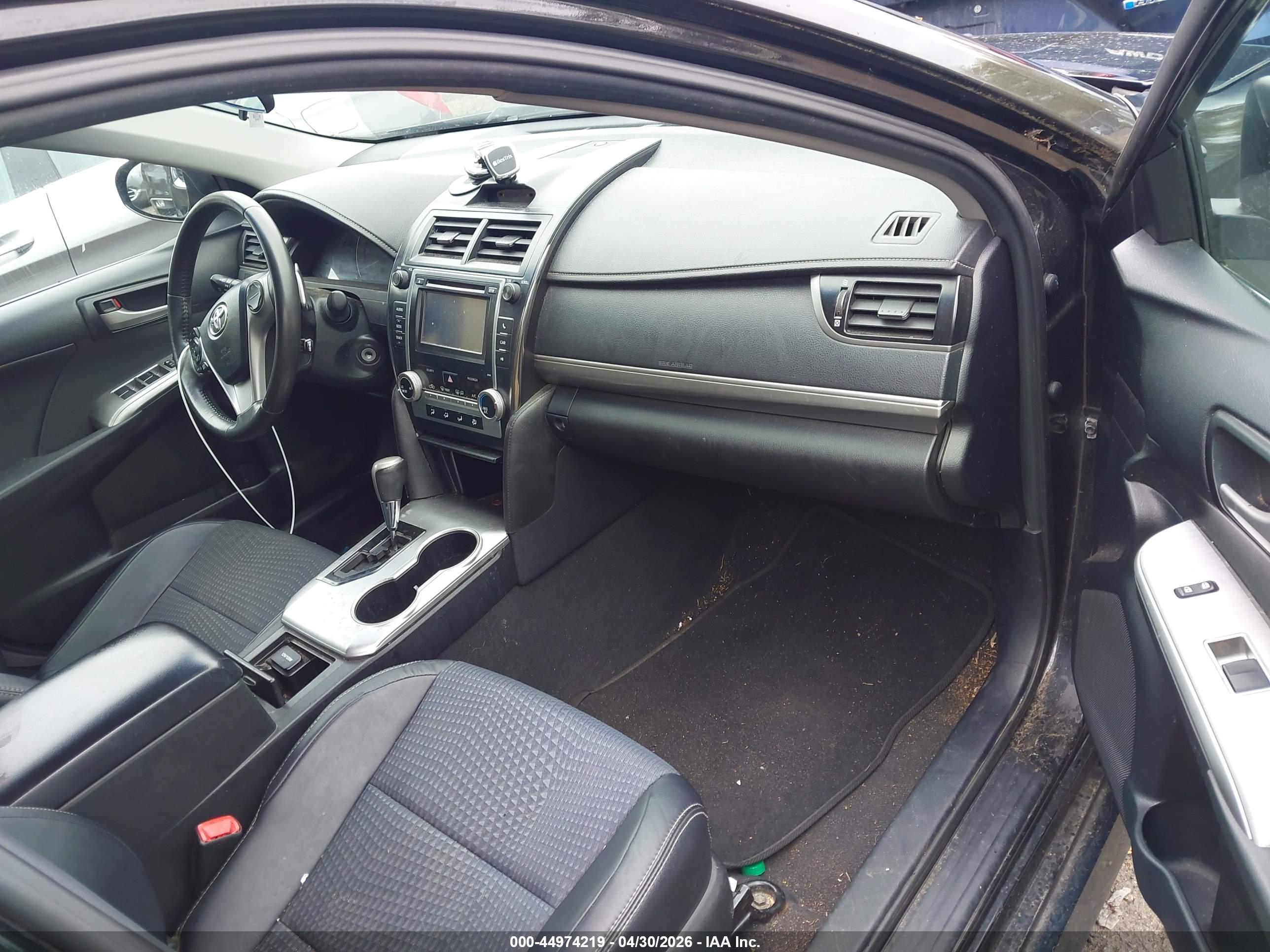 TOYOTA CAMRY image 5