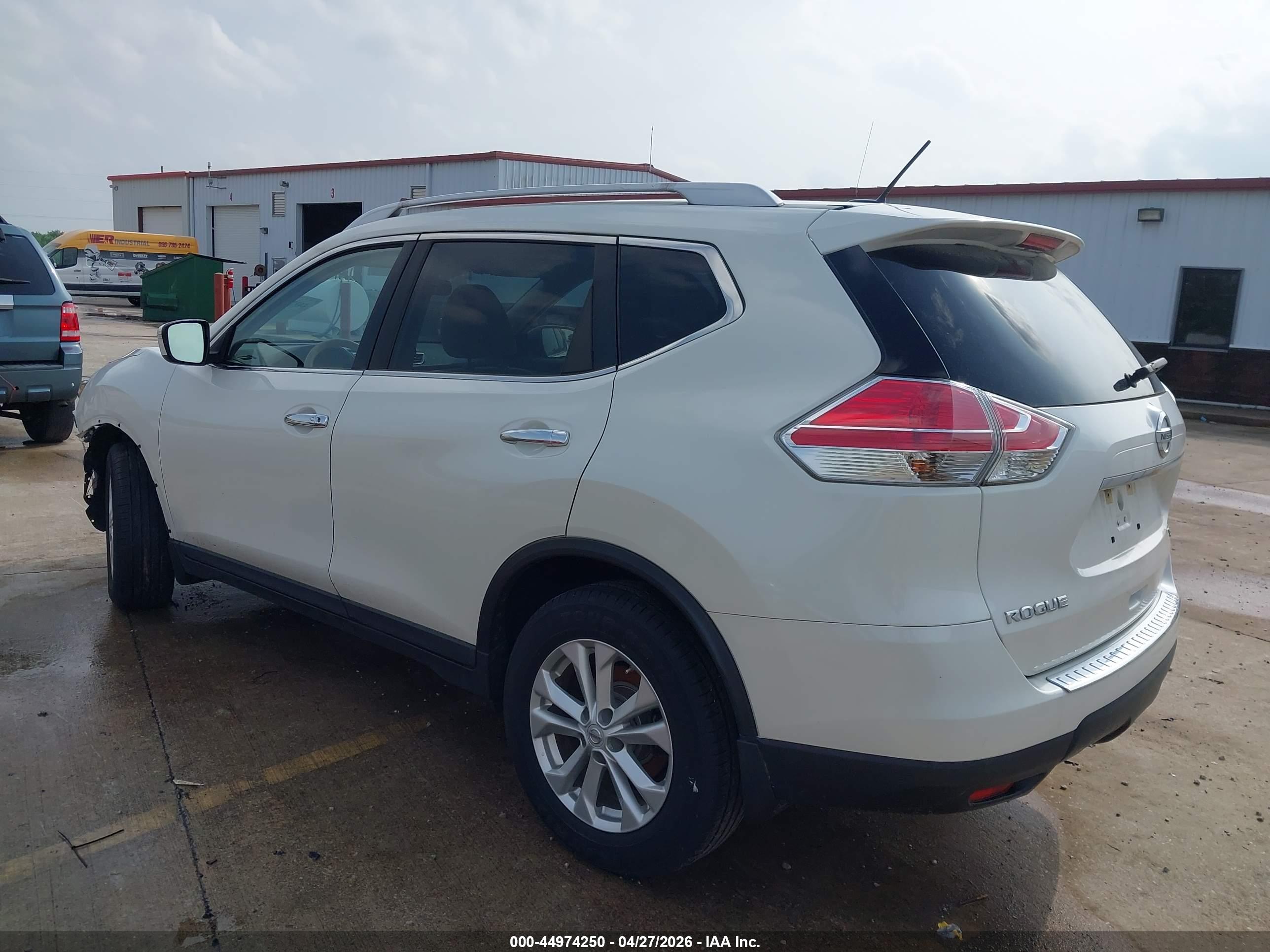 NISSAN ROGUE image 3