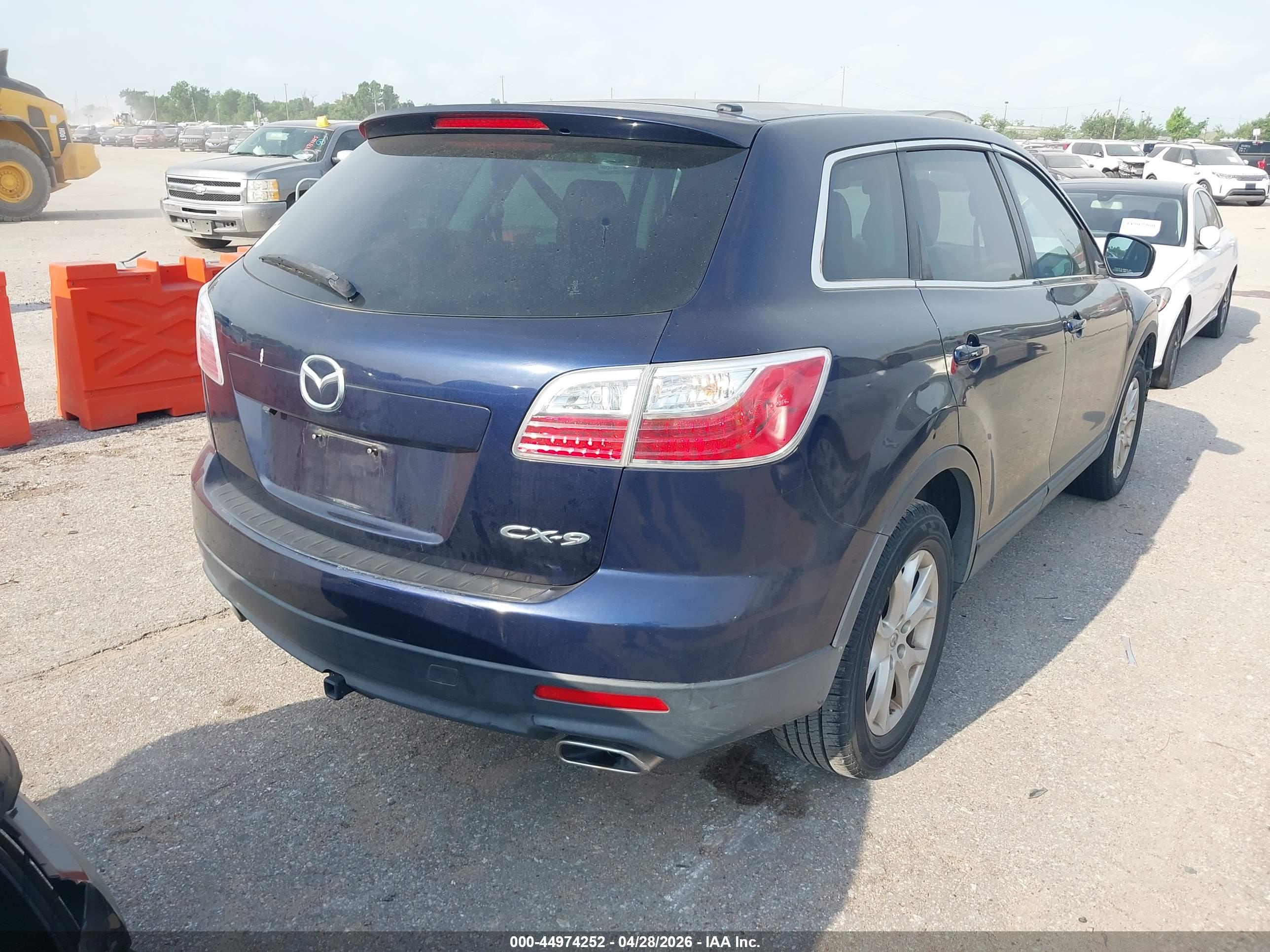 MAZDA CX-9 image 4
