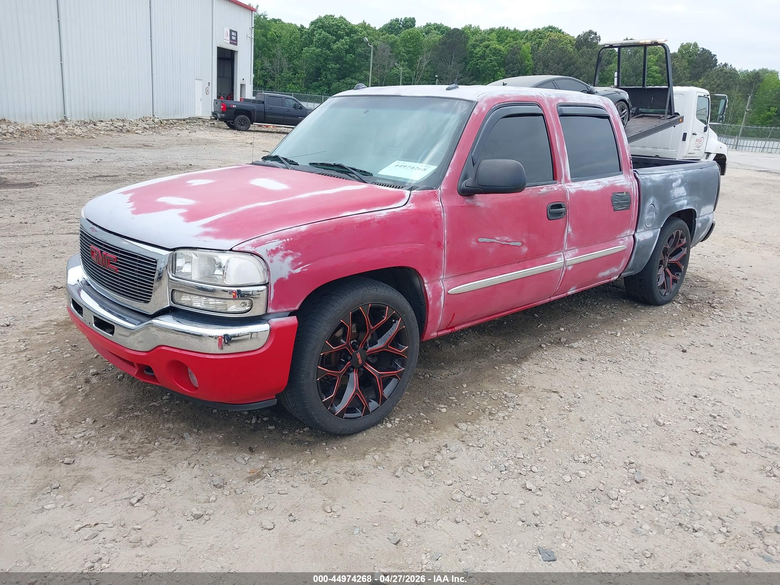 GMC SIERRA image 2