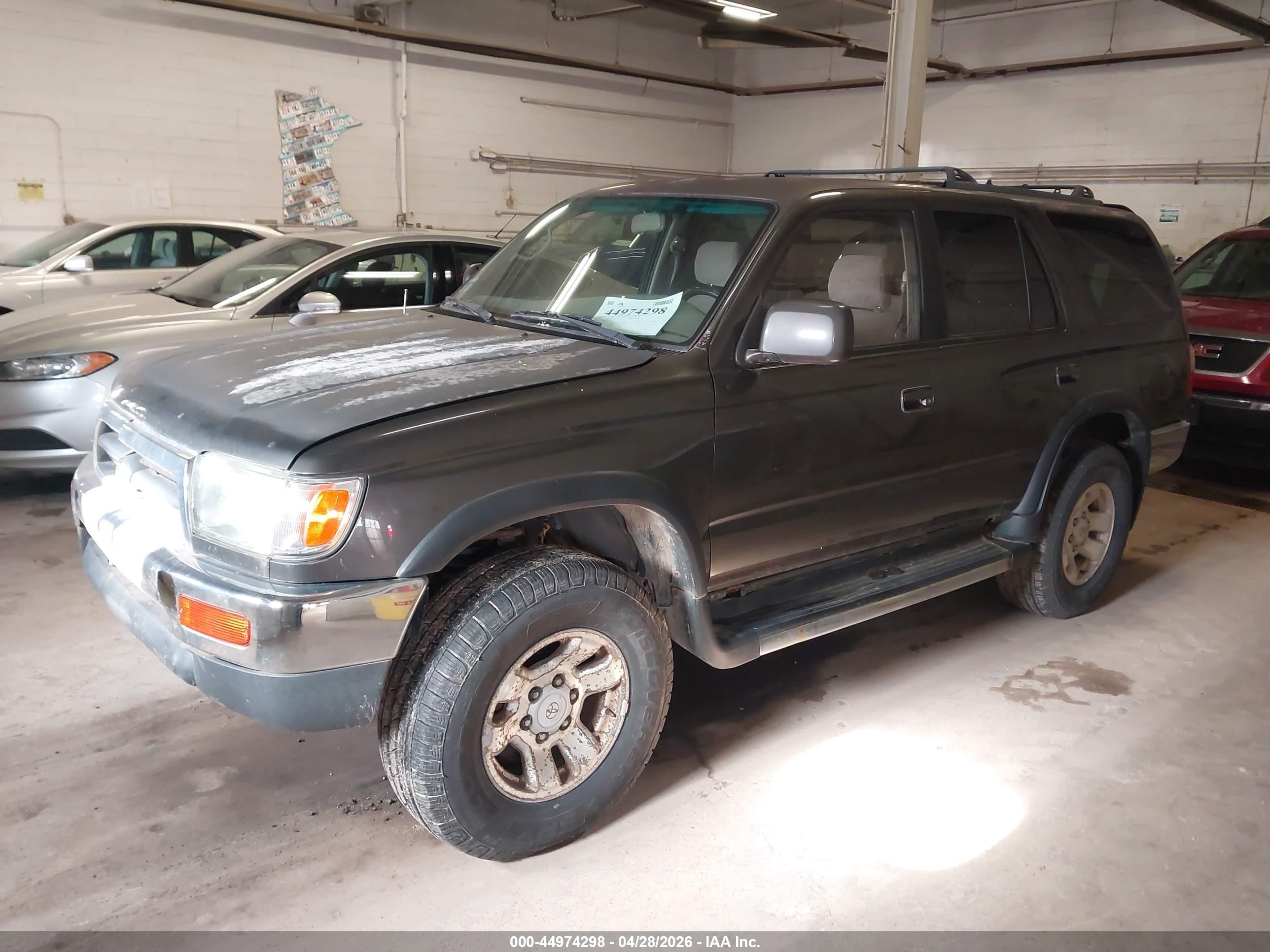 TOYOTA 4RUNNER image 2
