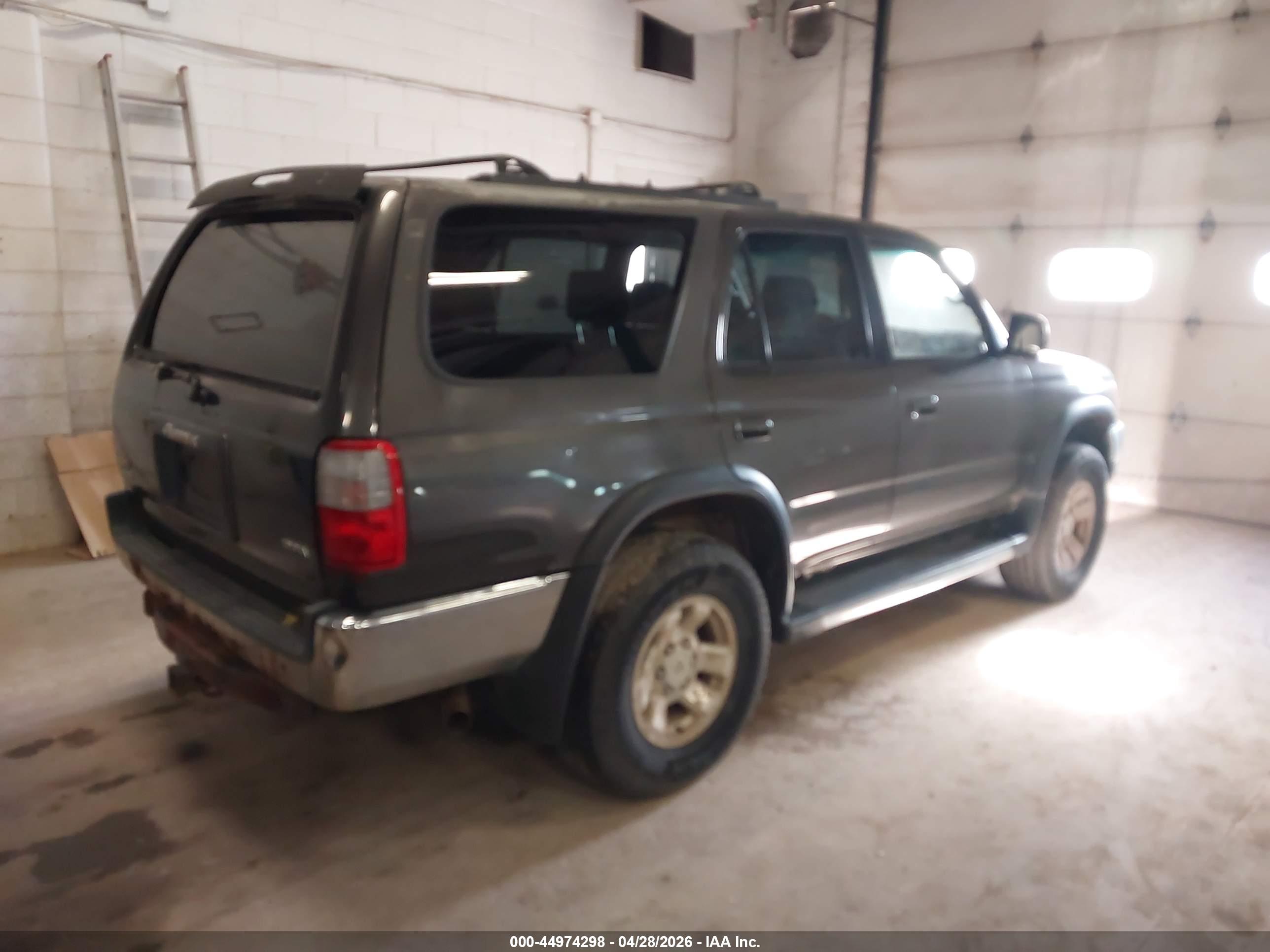 TOYOTA 4RUNNER image 4