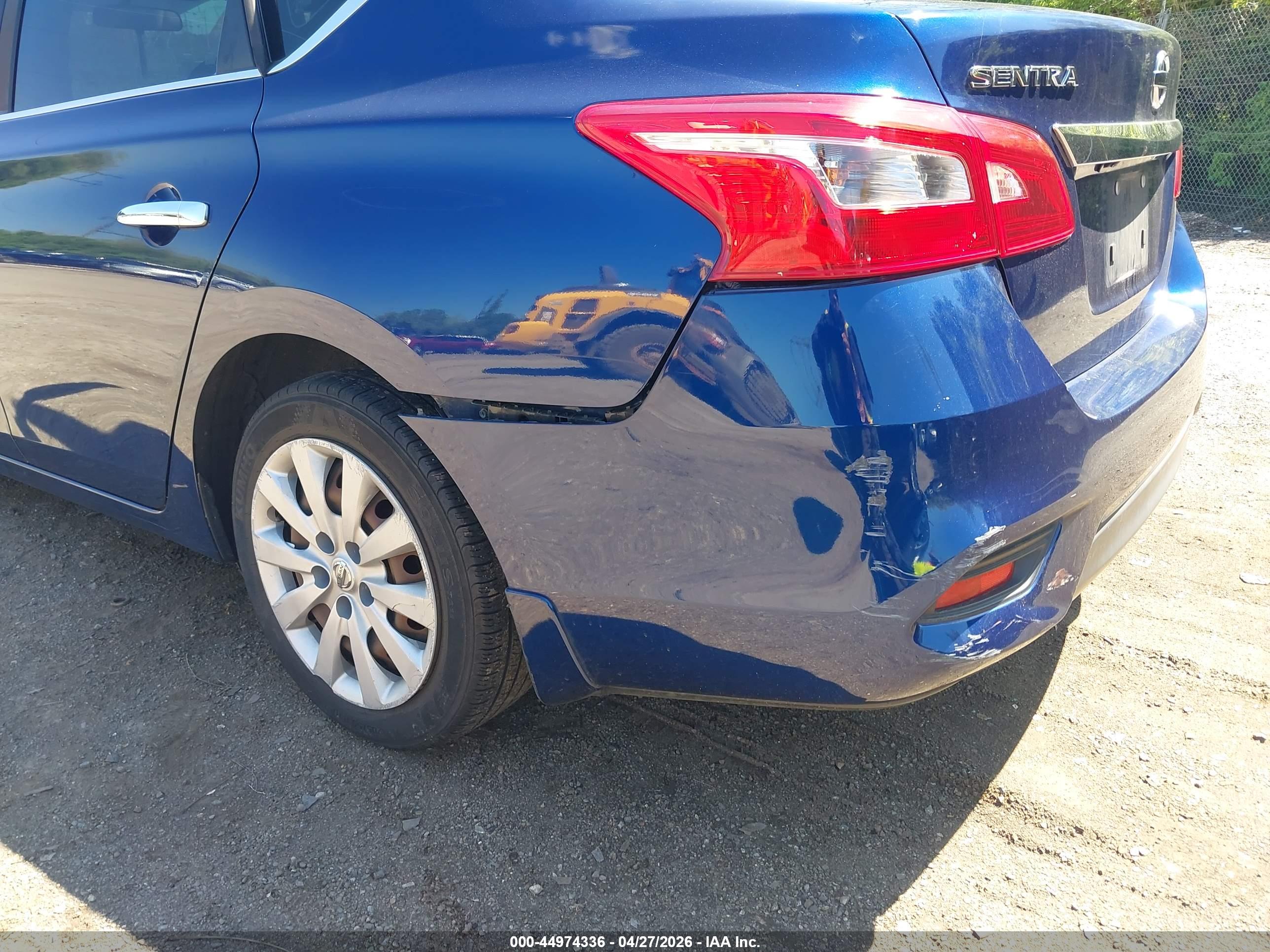 NISSAN SENTRA image 6