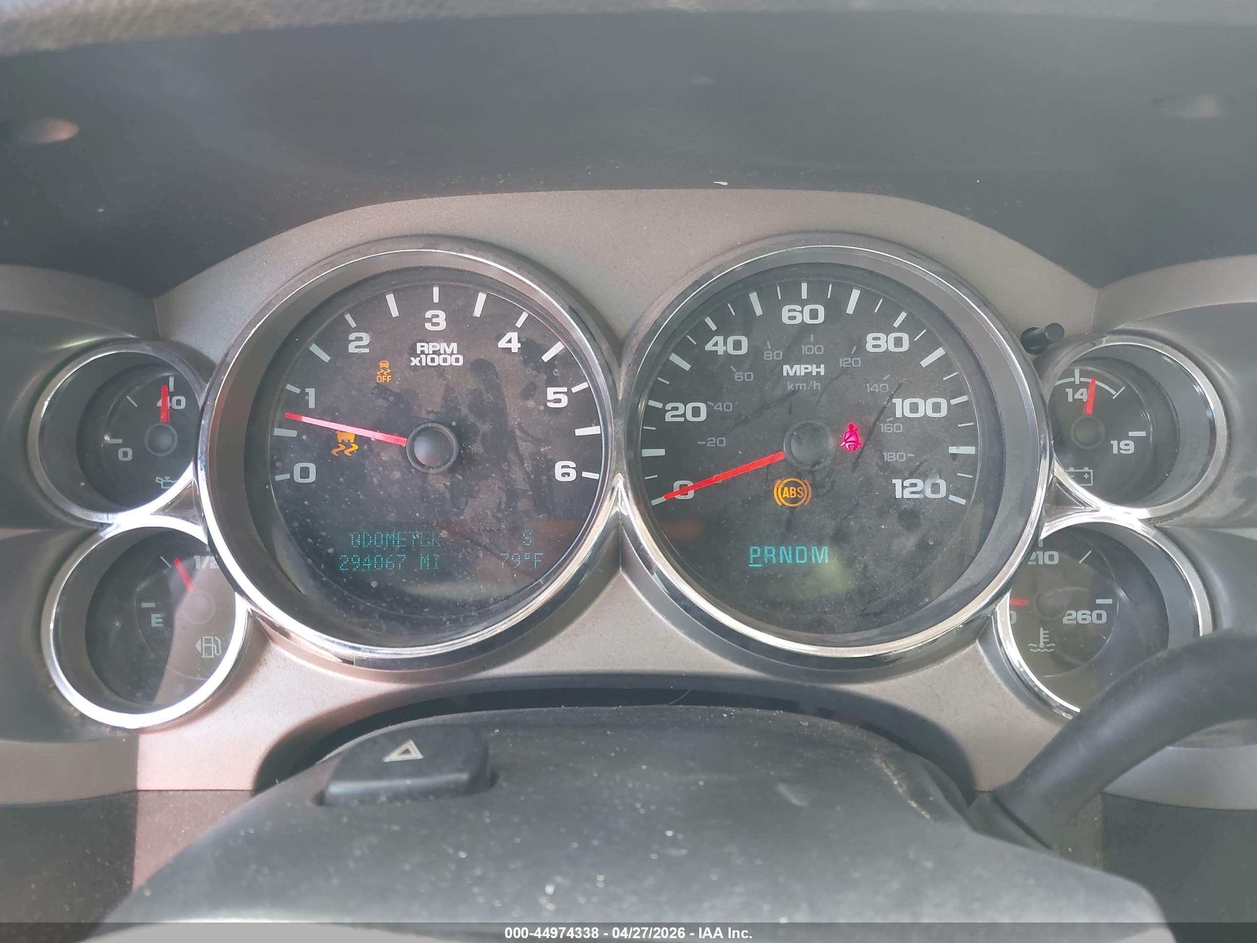 CHEVROLET SILVERADO image 7
