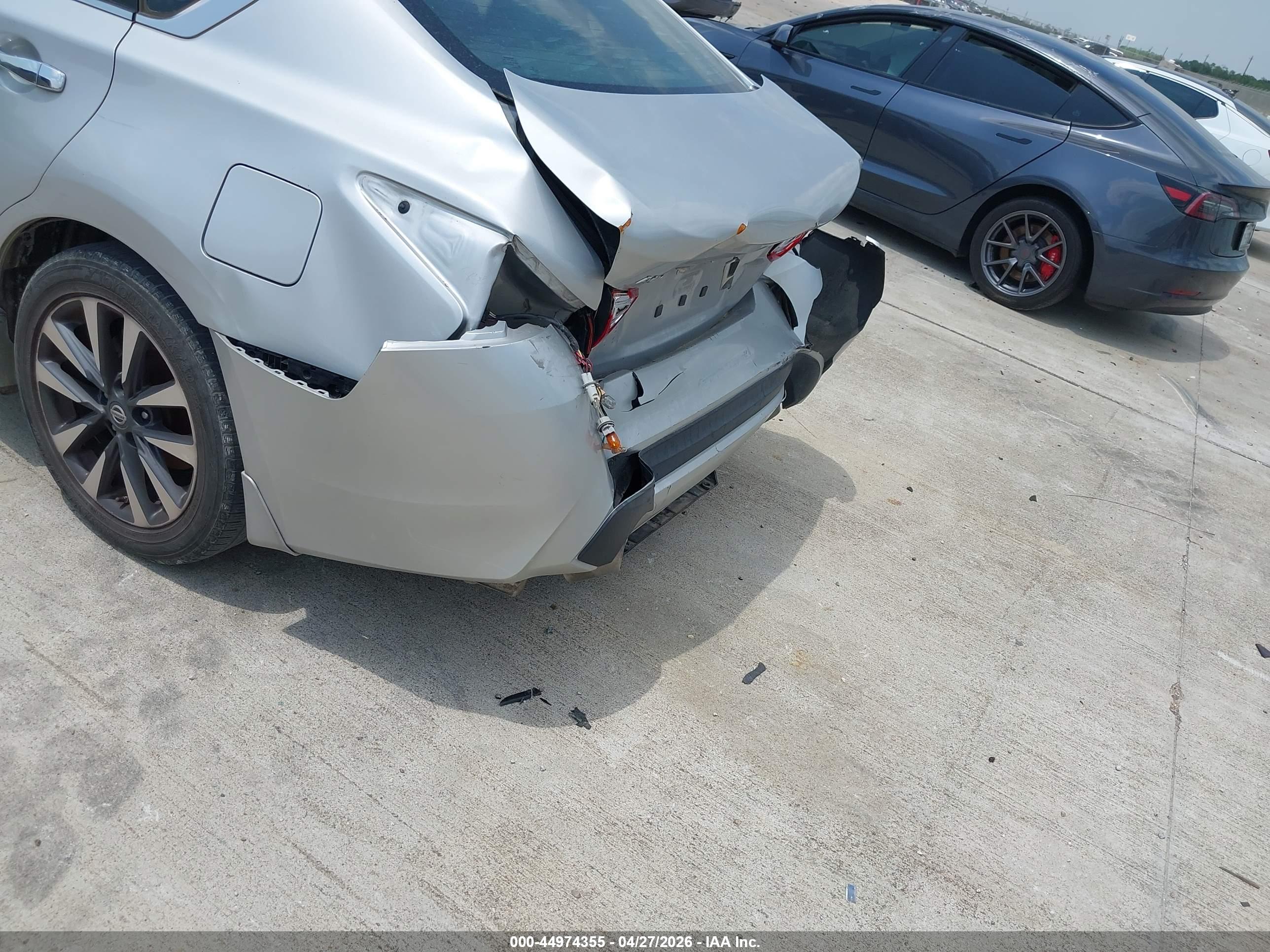 NISSAN ALTIMA image 6