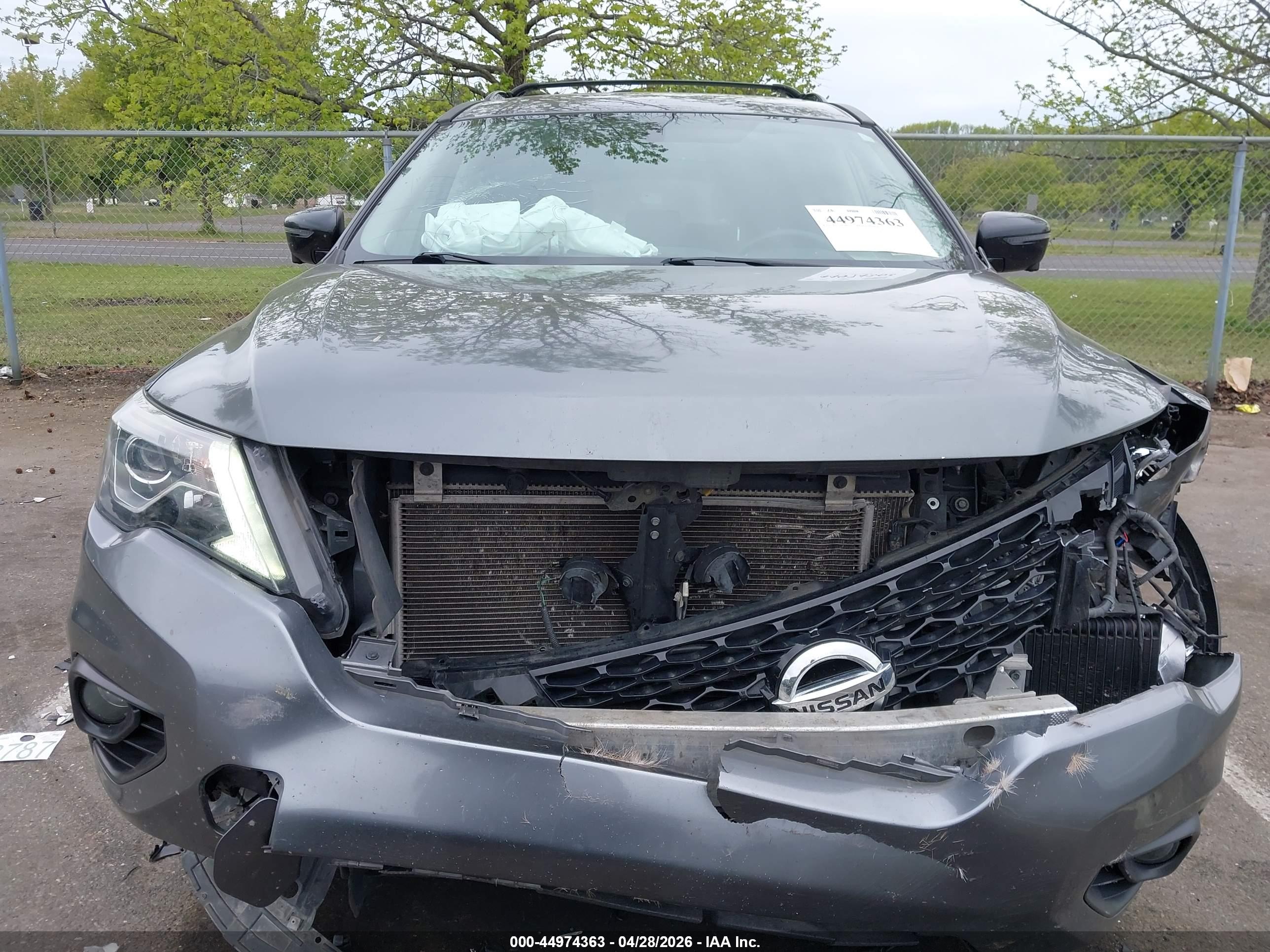 NISSAN PATHFINDER image 6