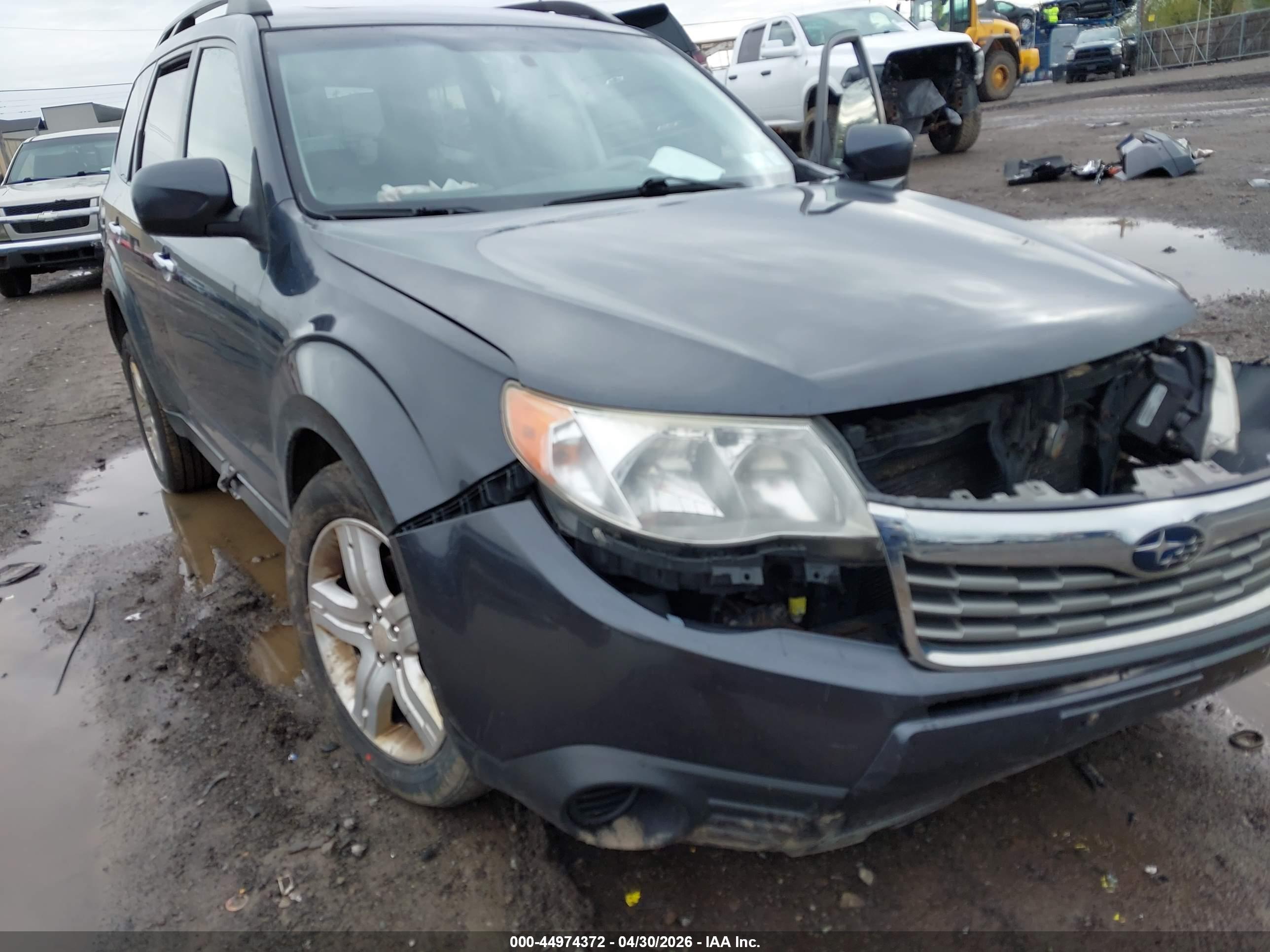 SUBARU FORESTER image 6