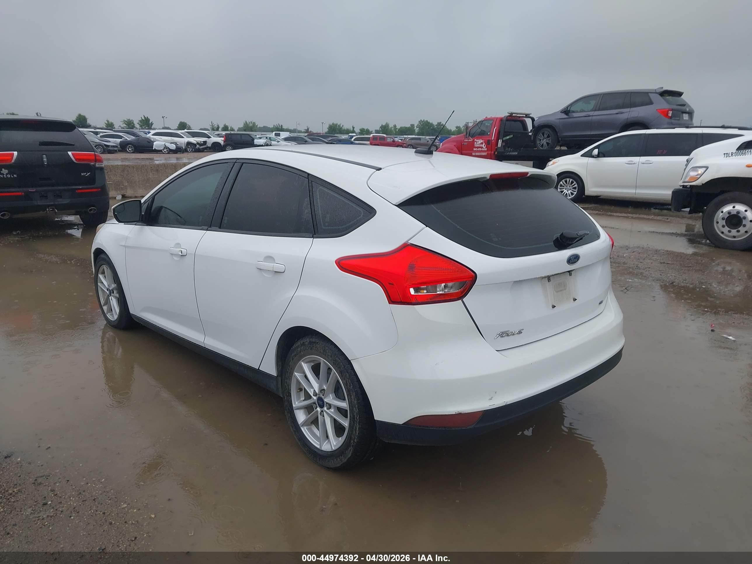 FORD FOCUS image 3