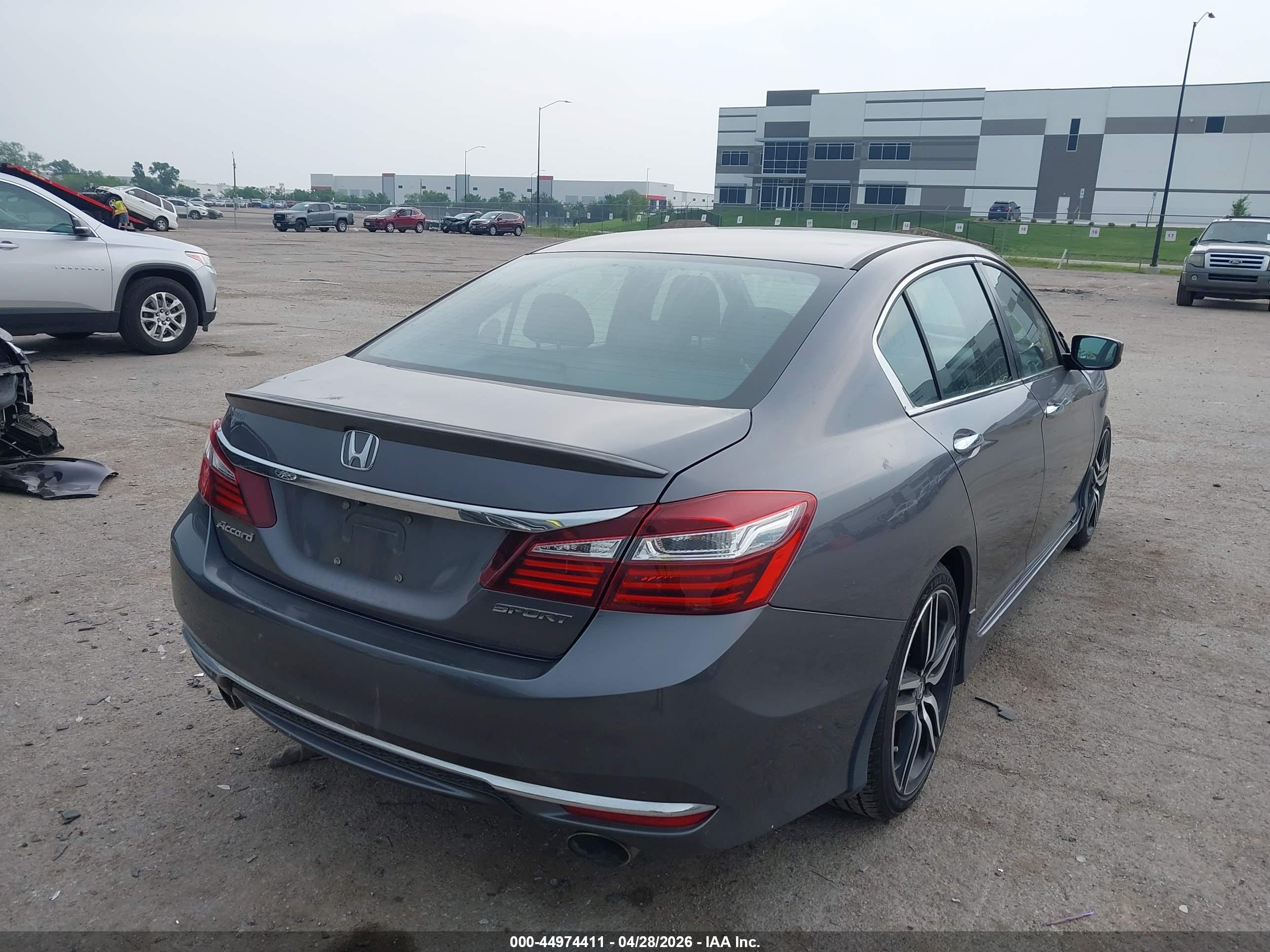 HONDA ACCORD image 4