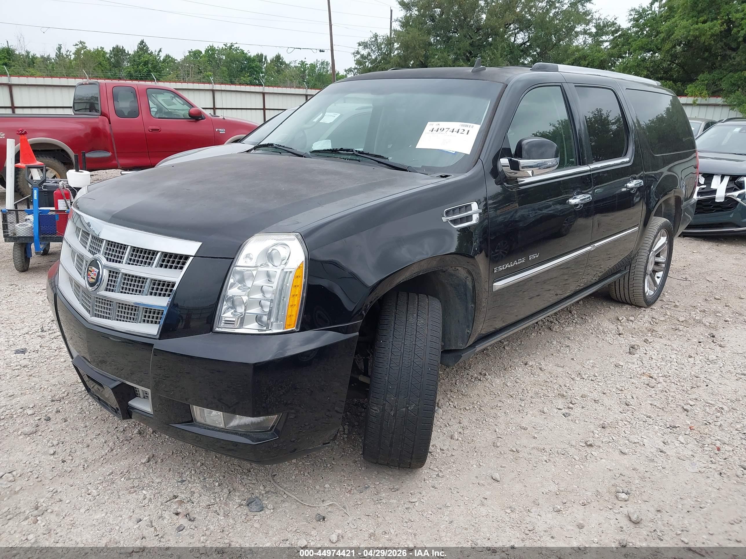 CADILLAC ESCALADE image 2