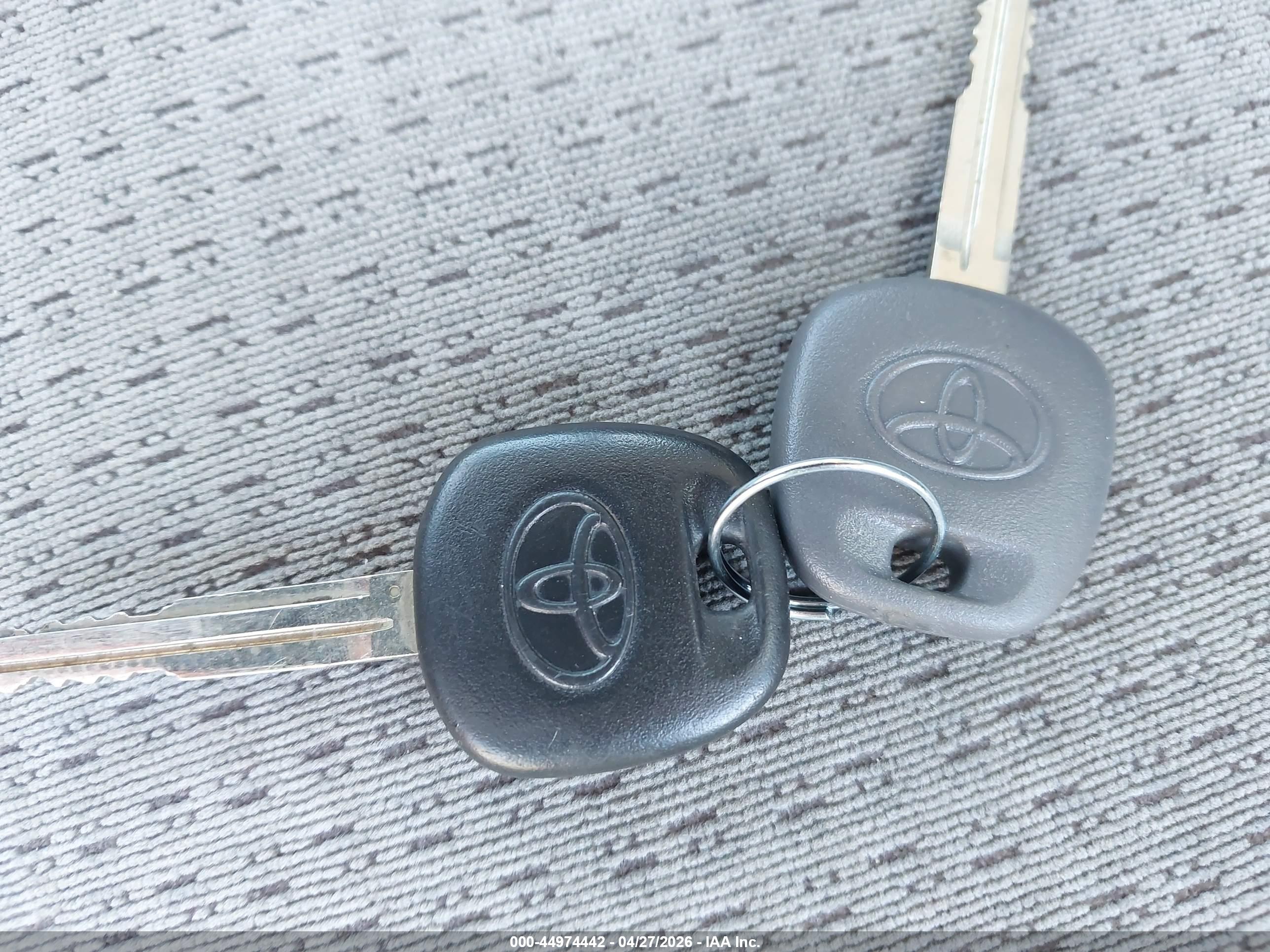TOYOTA COROLLA image 11
