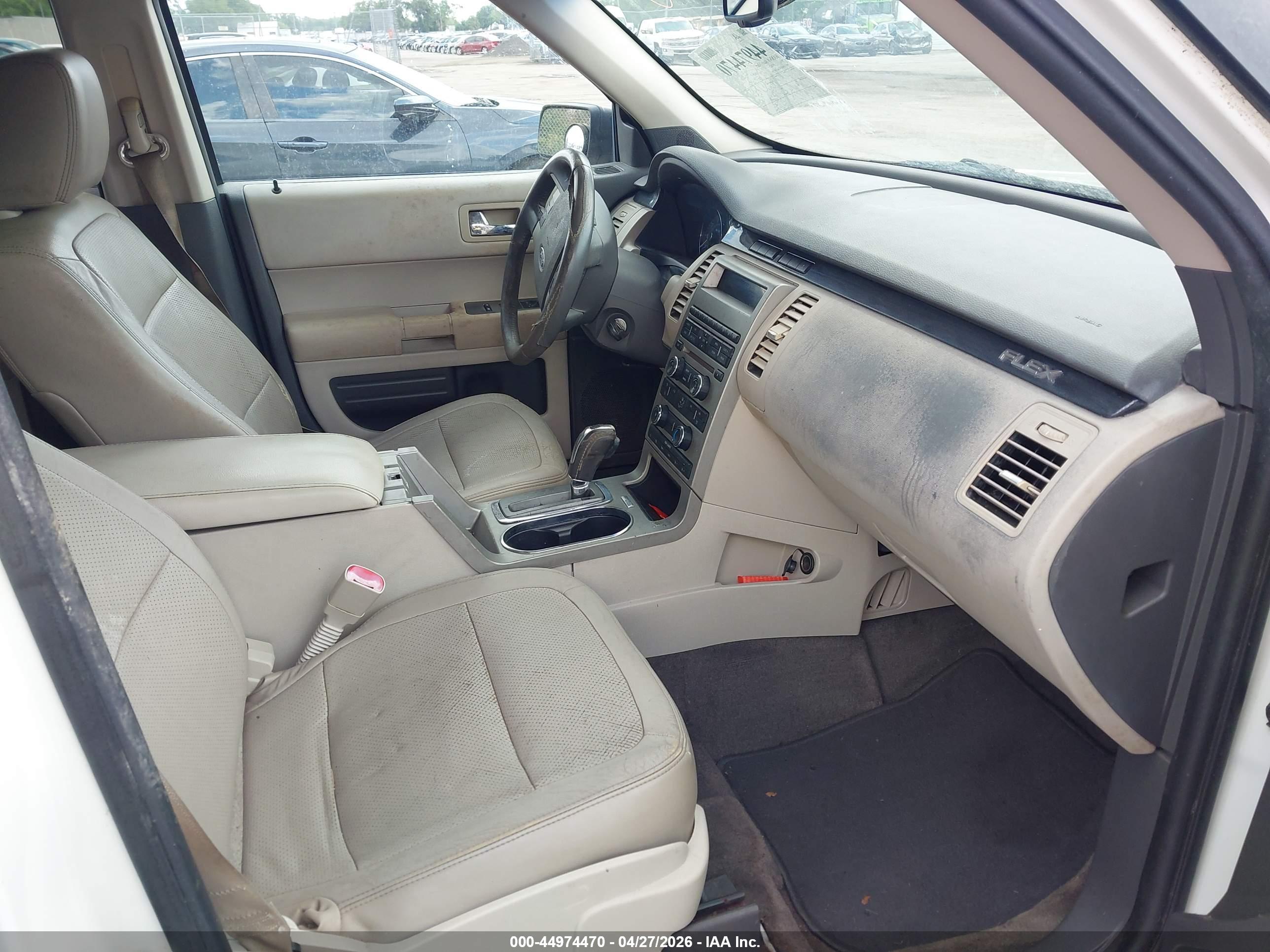 FORD FLEX image 5