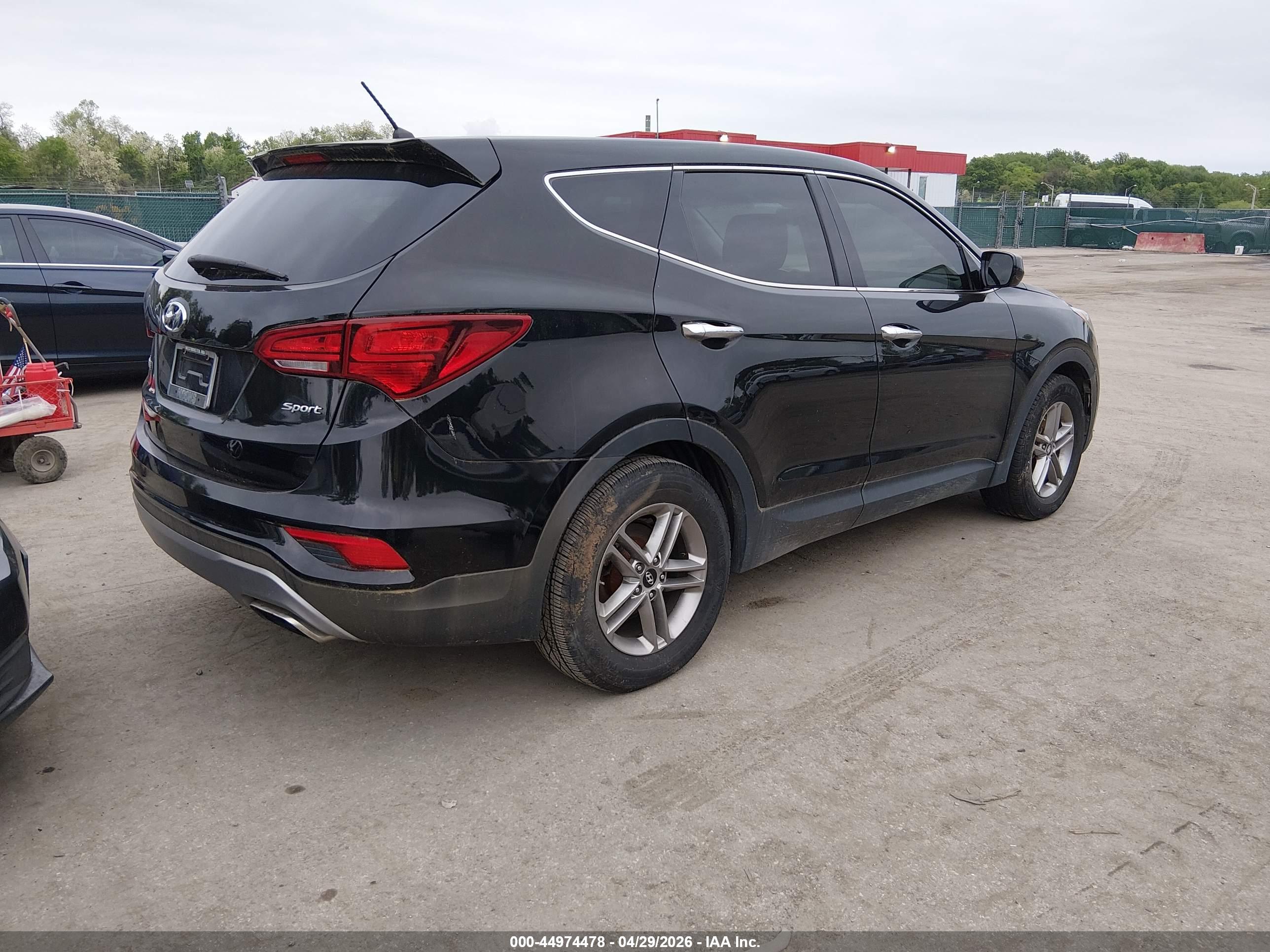 HYUNDAI SANTA image 4