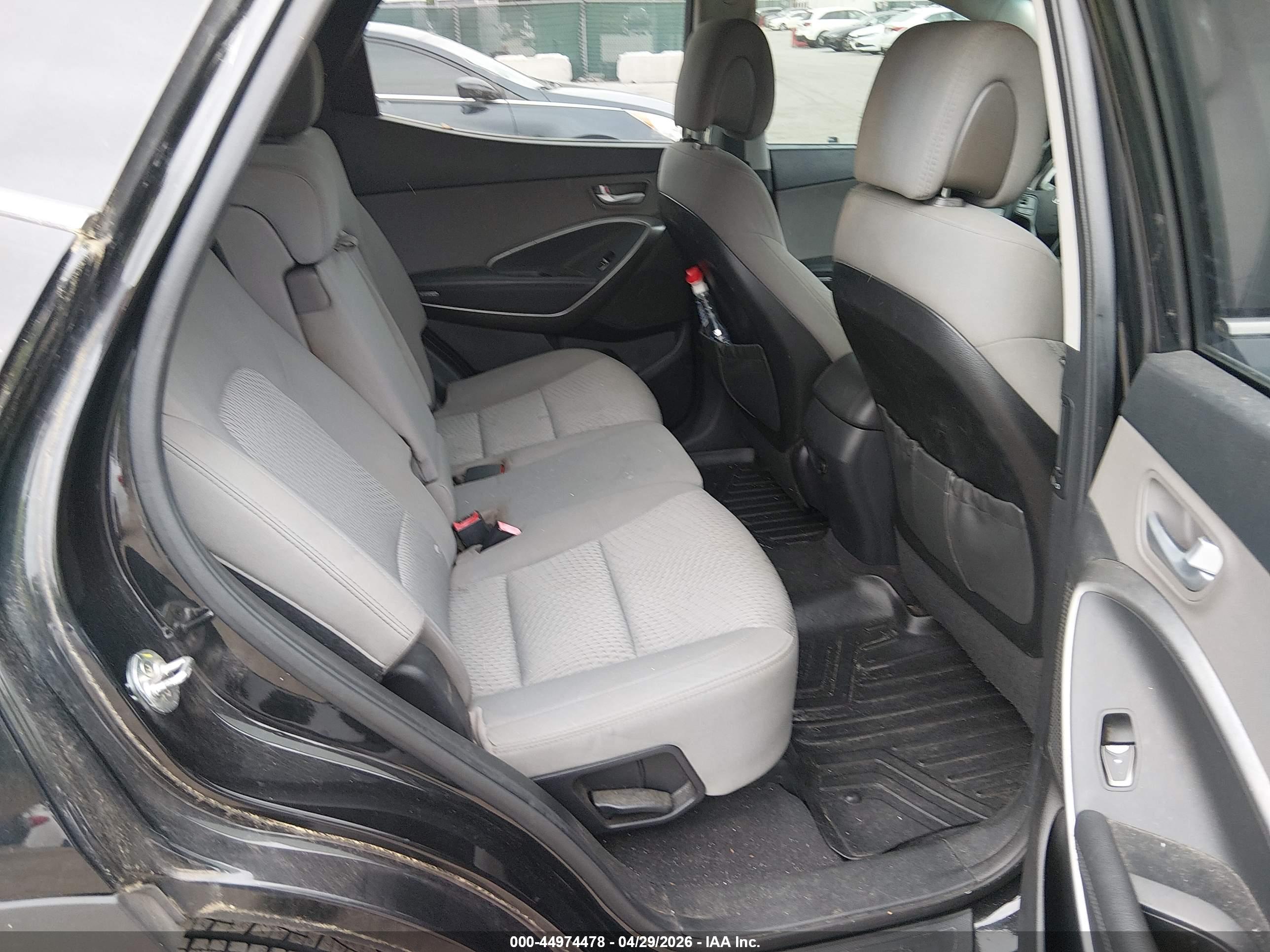 HYUNDAI SANTA image 8