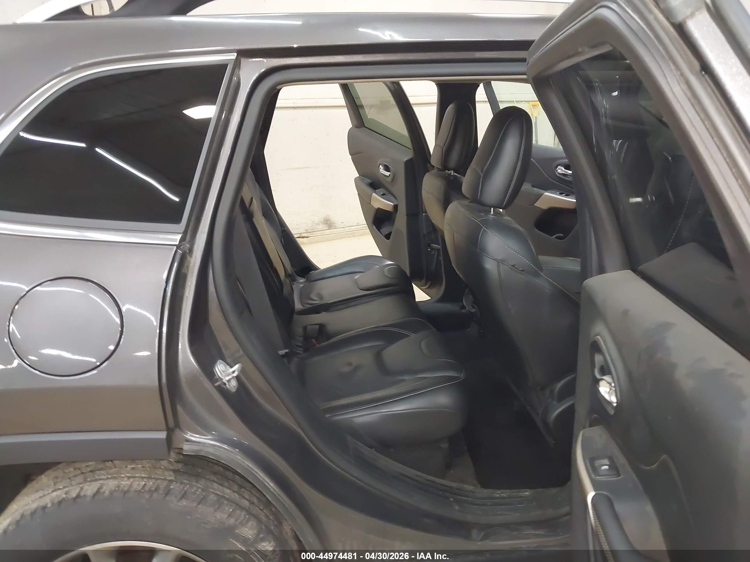 JEEP CHEROKEE image 8