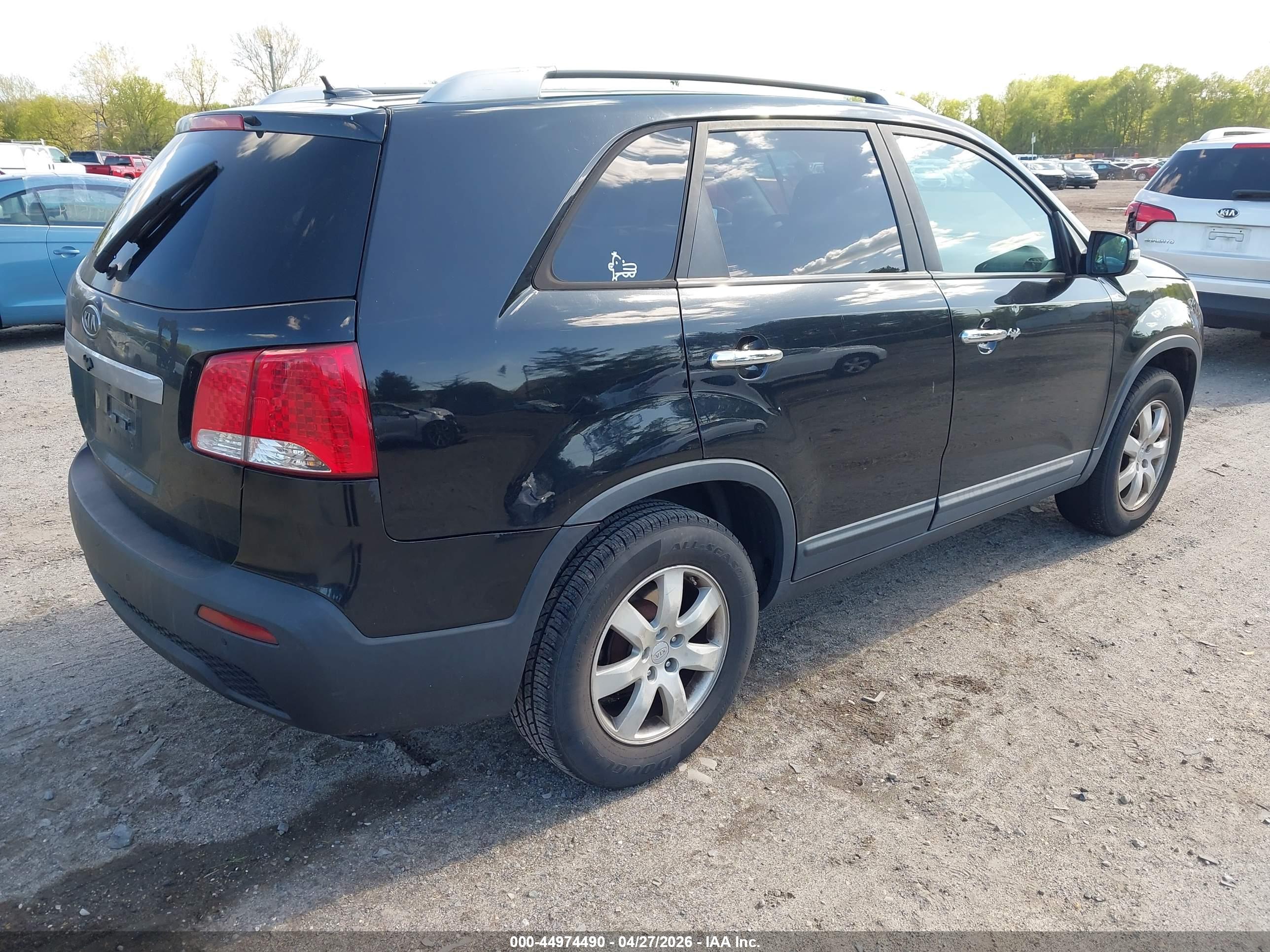 KIA SORENTO image 4