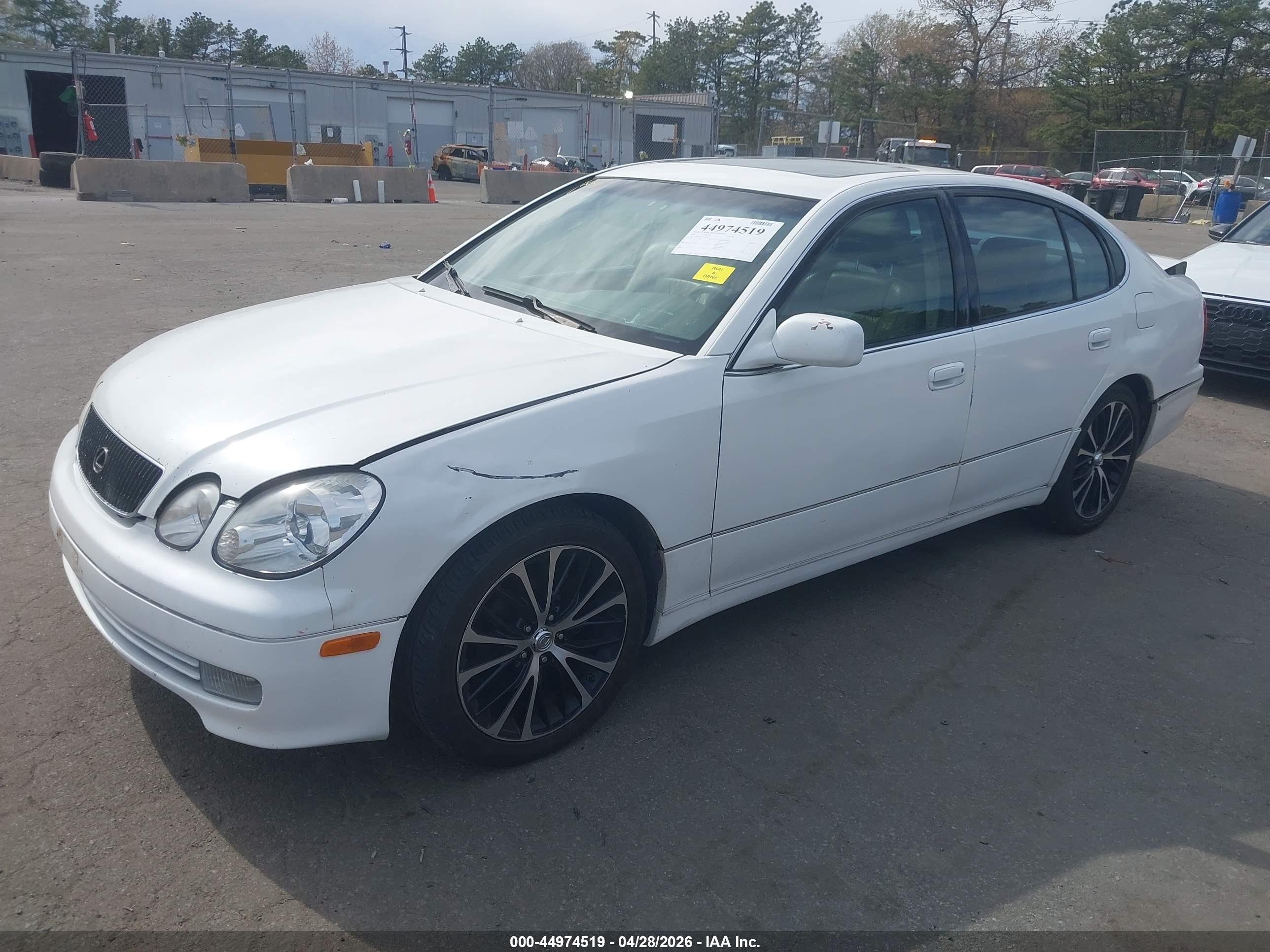 LEXUS GS image 2