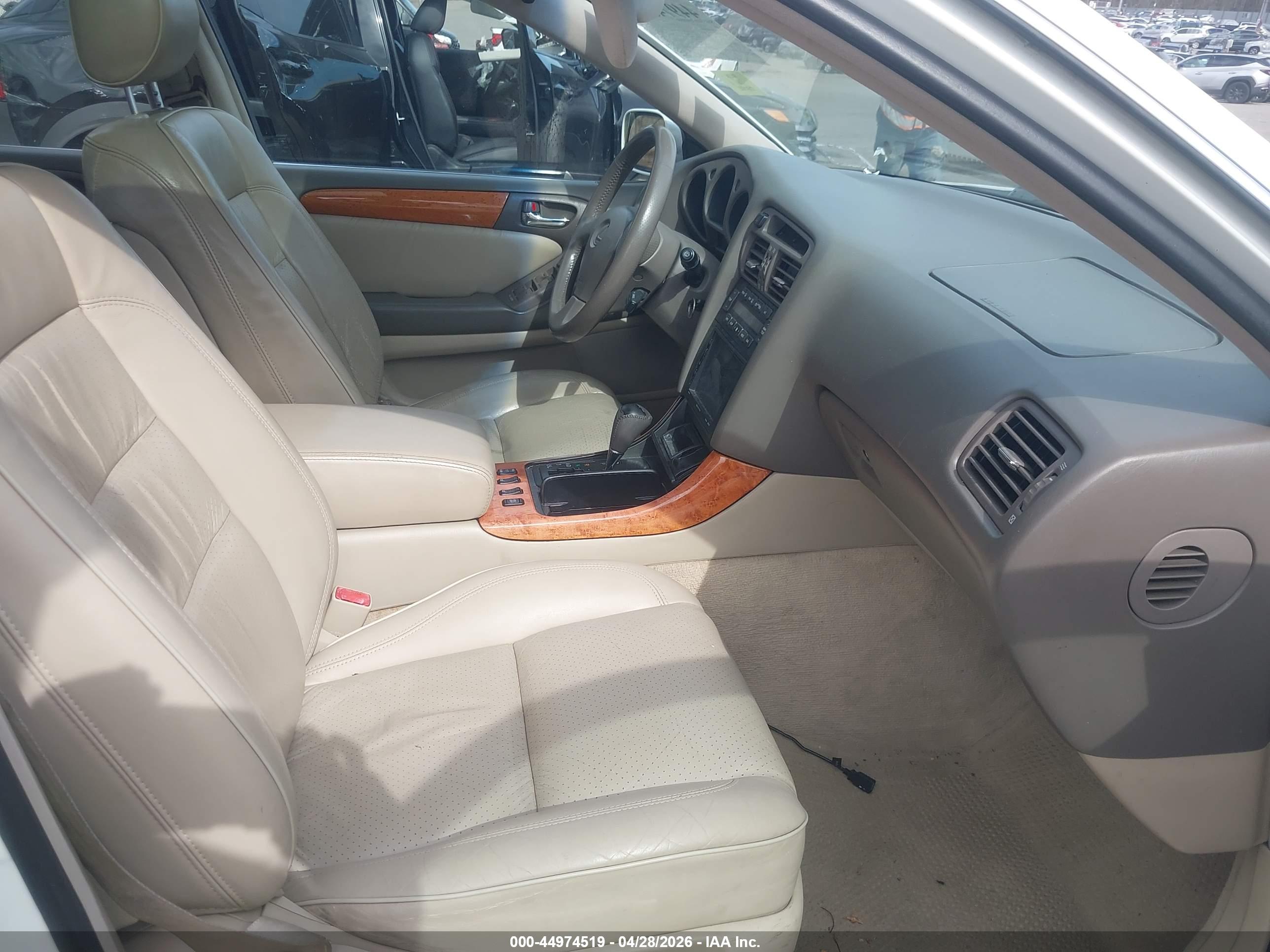 LEXUS GS image 5