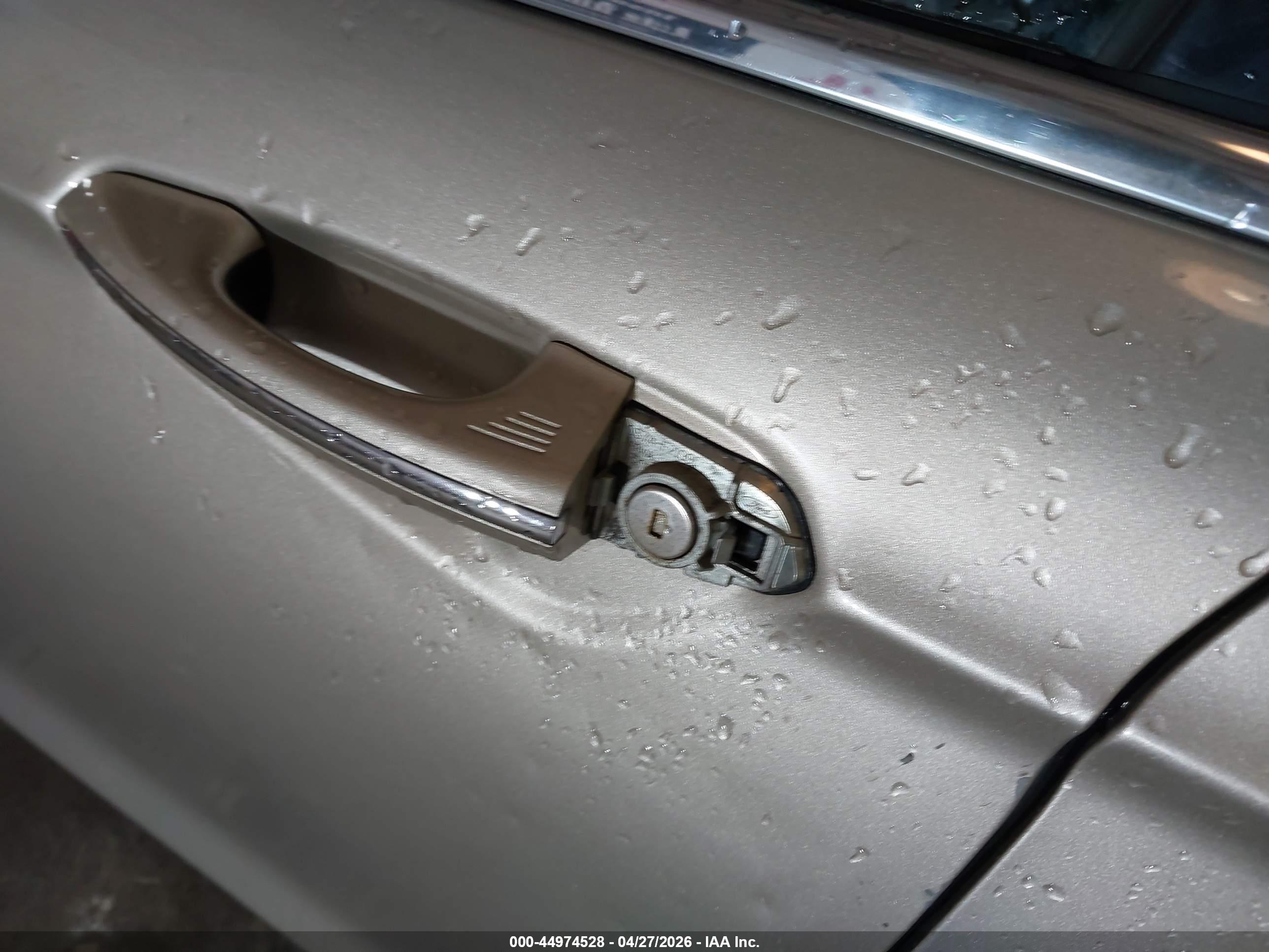 FORD FUSION image 6