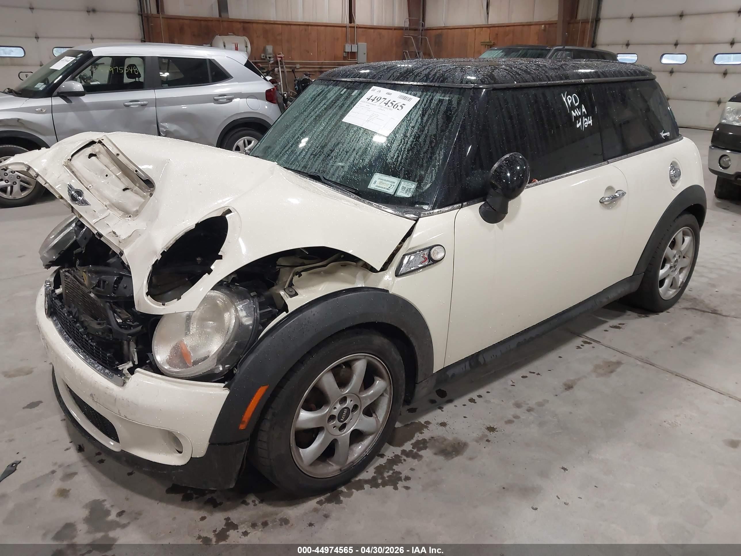 MINI COOPER image 2