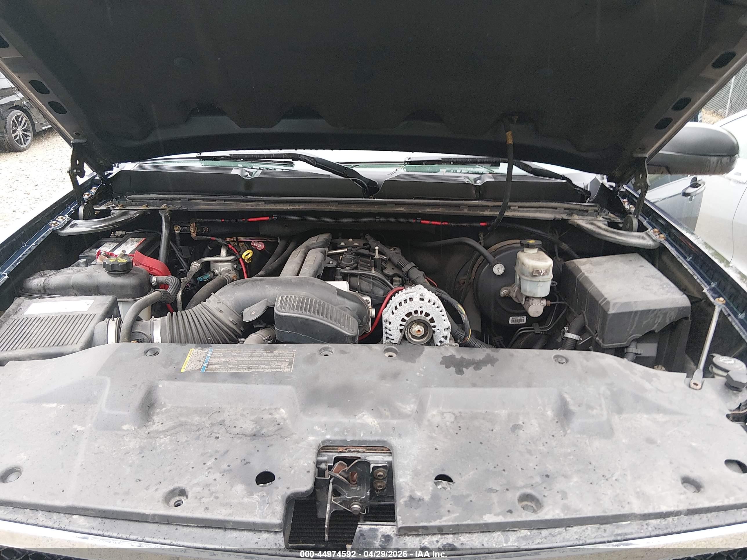 CHEVROLET SILVERADO image 10