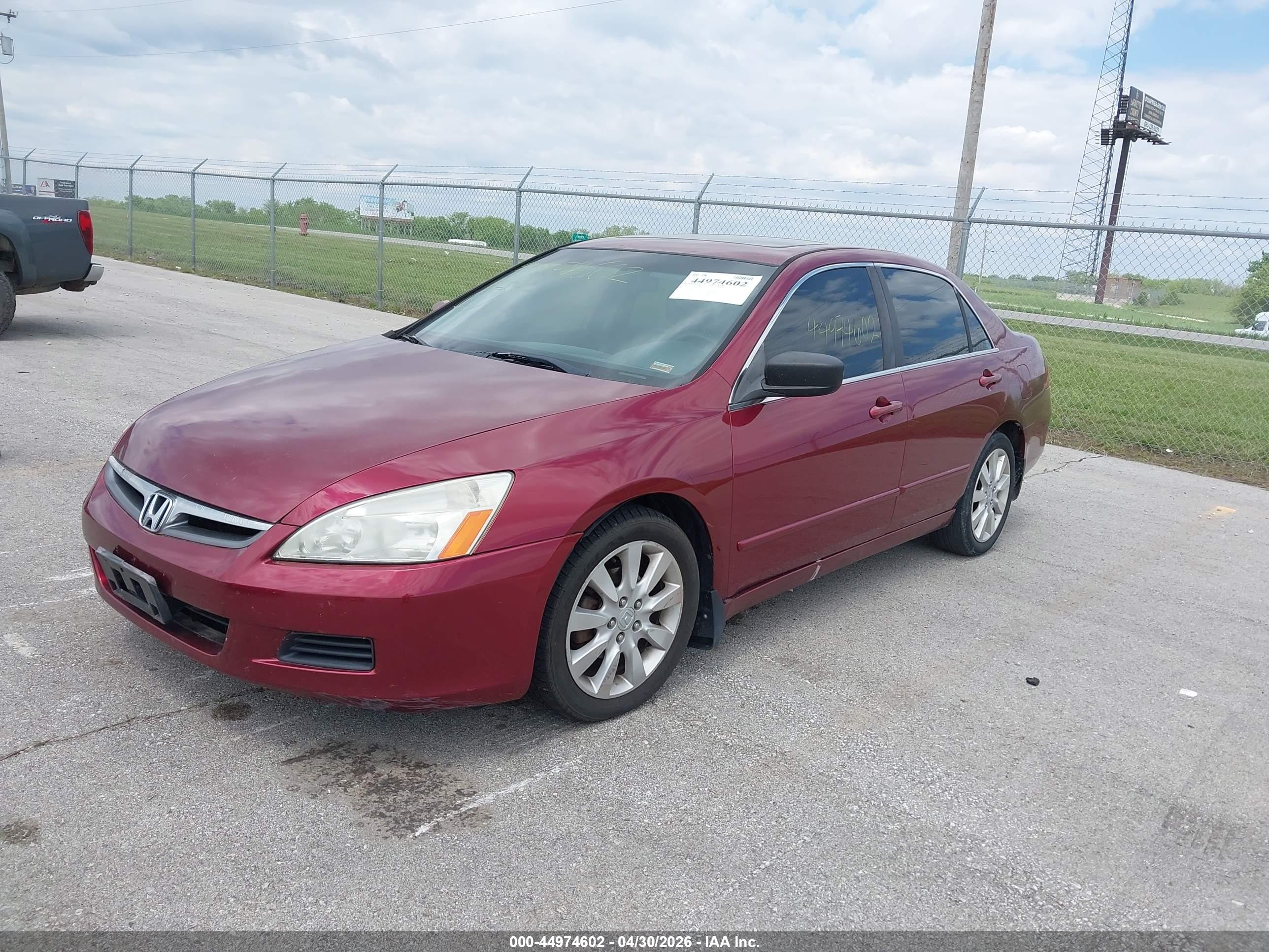 HONDA ACCORD image 2