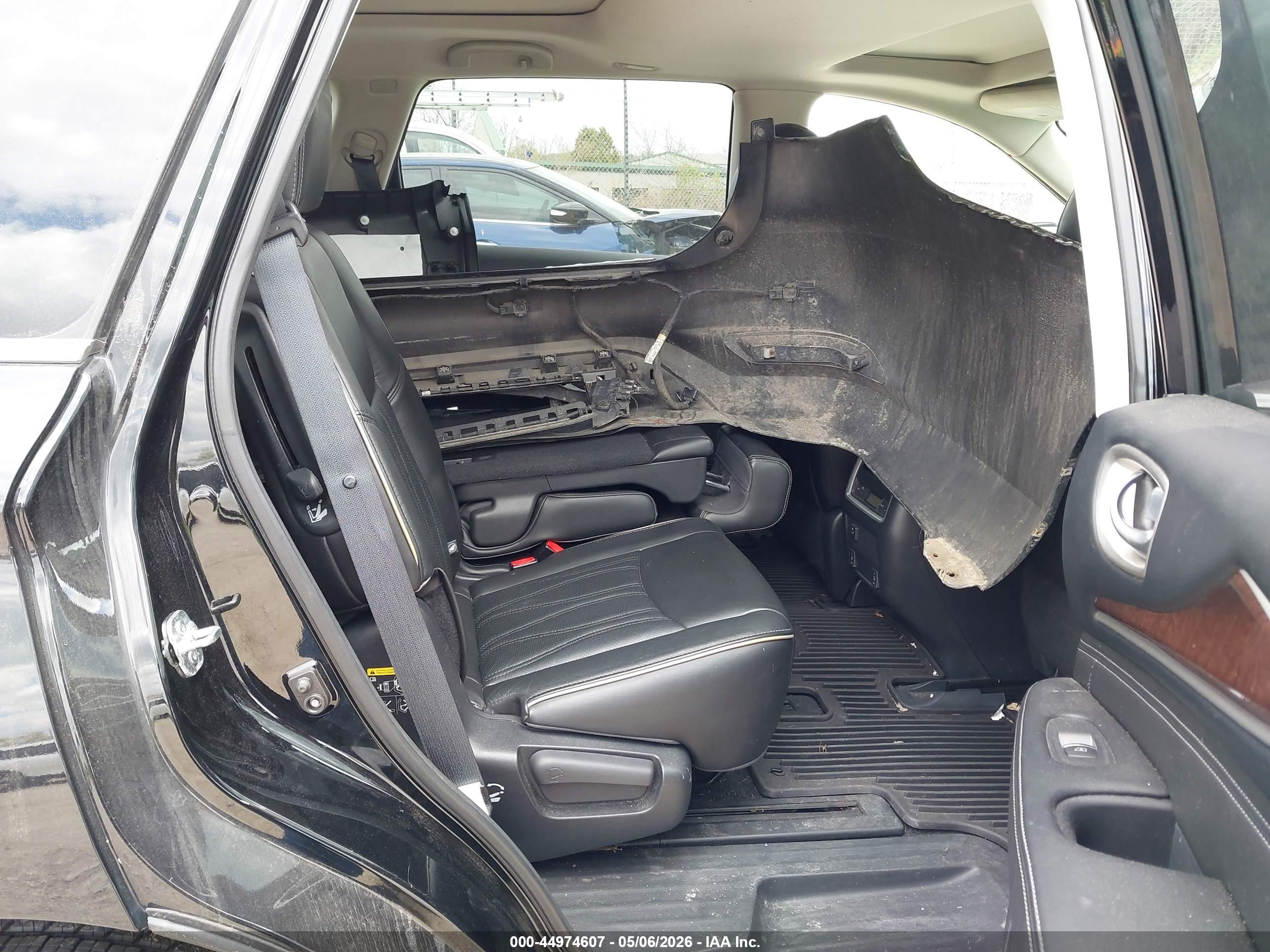 INFINITI QX60 image 8