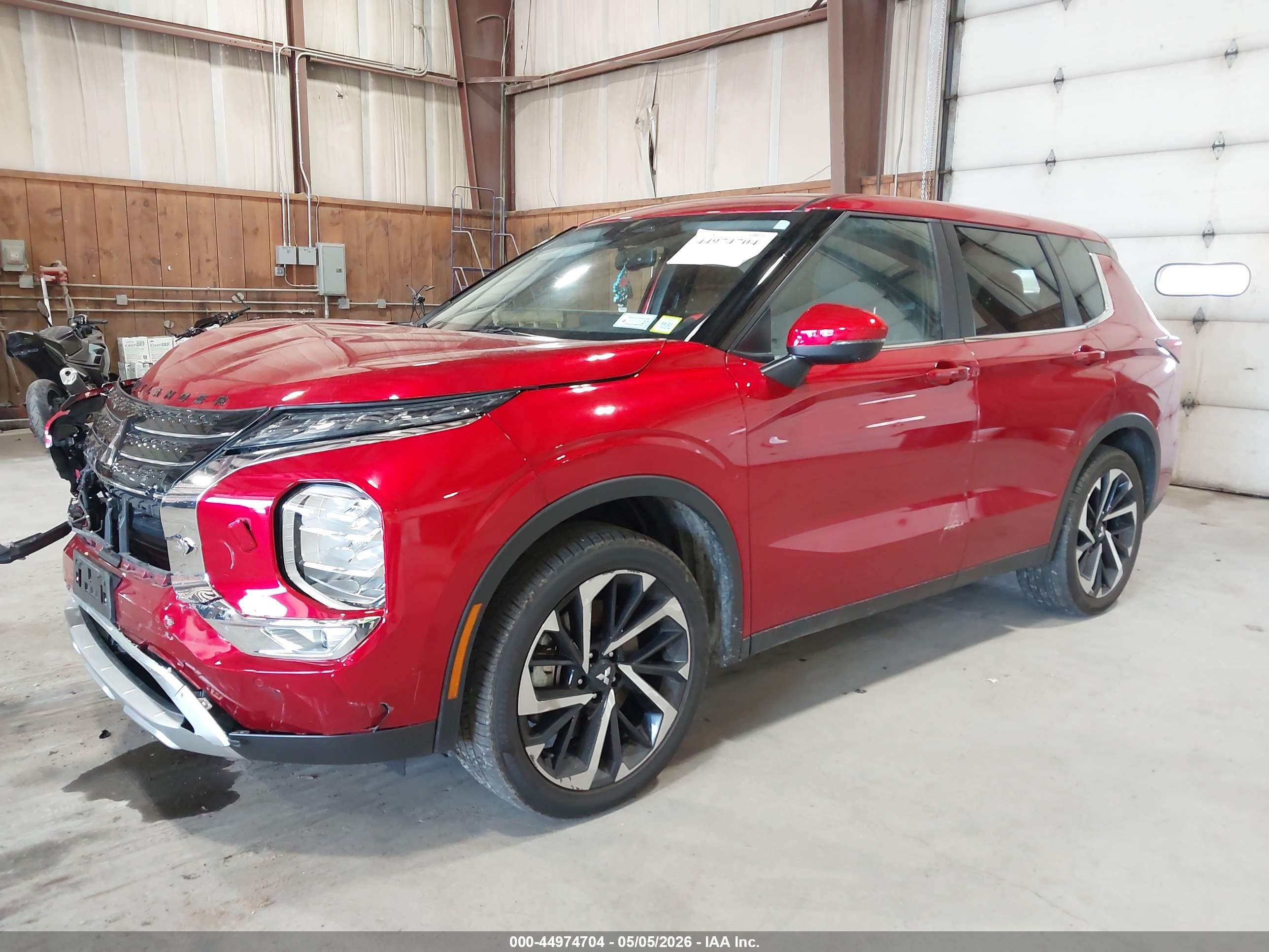 MITSUBISHI OUTLANDER image 2