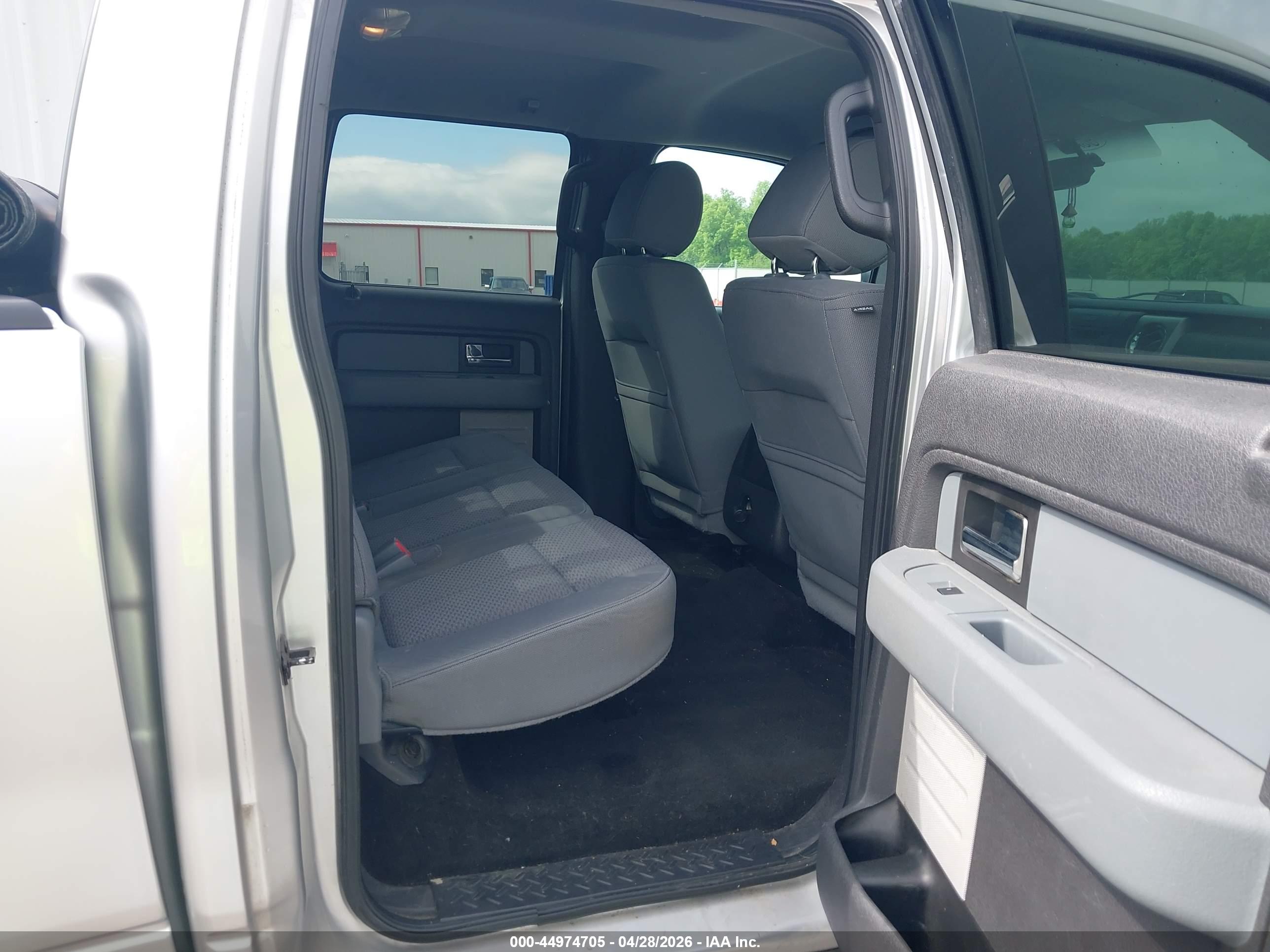 FORD F-150 image 8