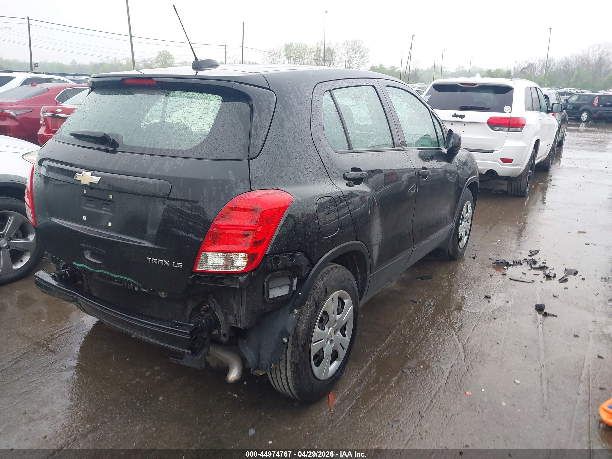CHEVROLET TRAX image 4