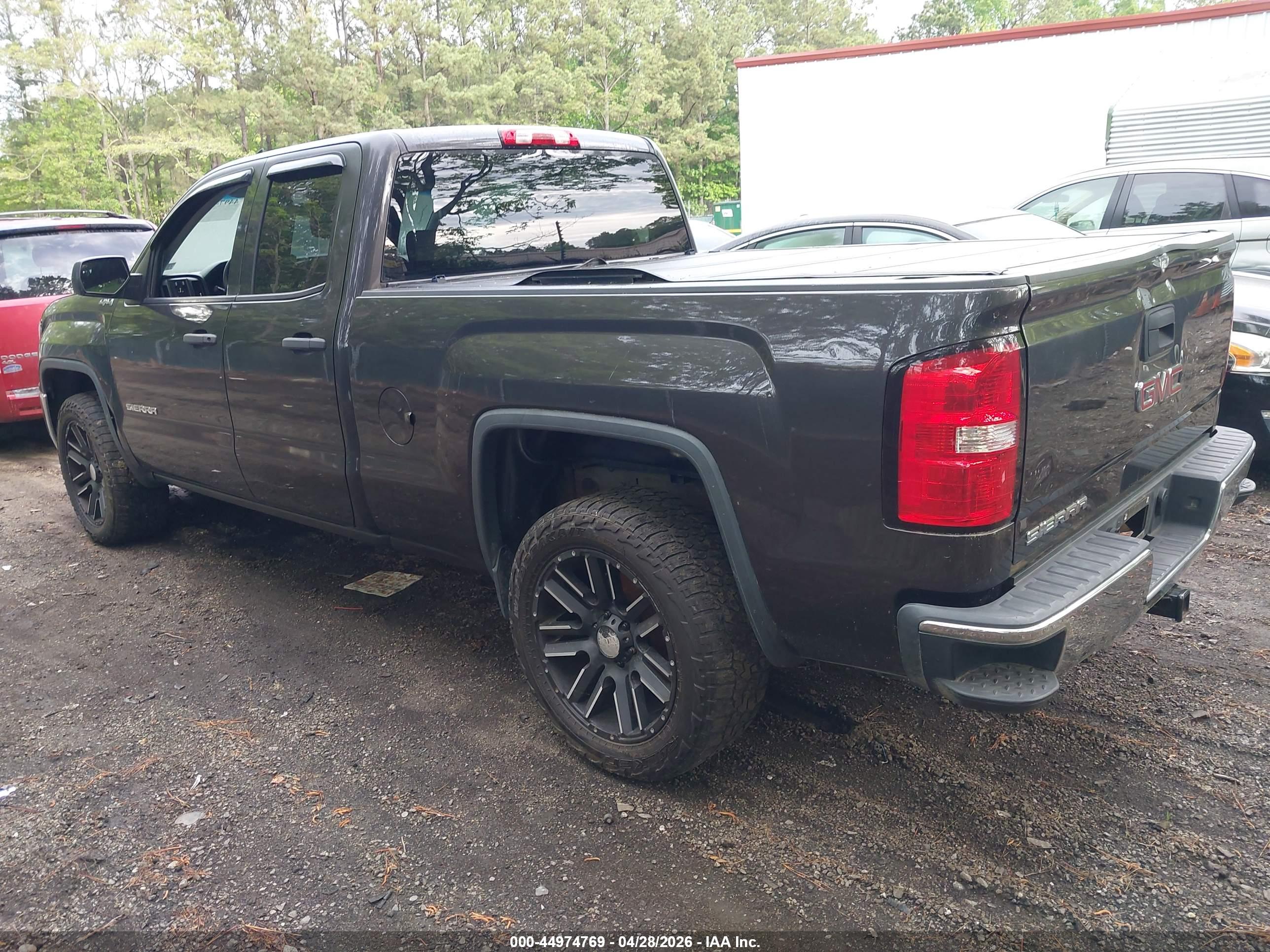 GMC SIERRA image 3