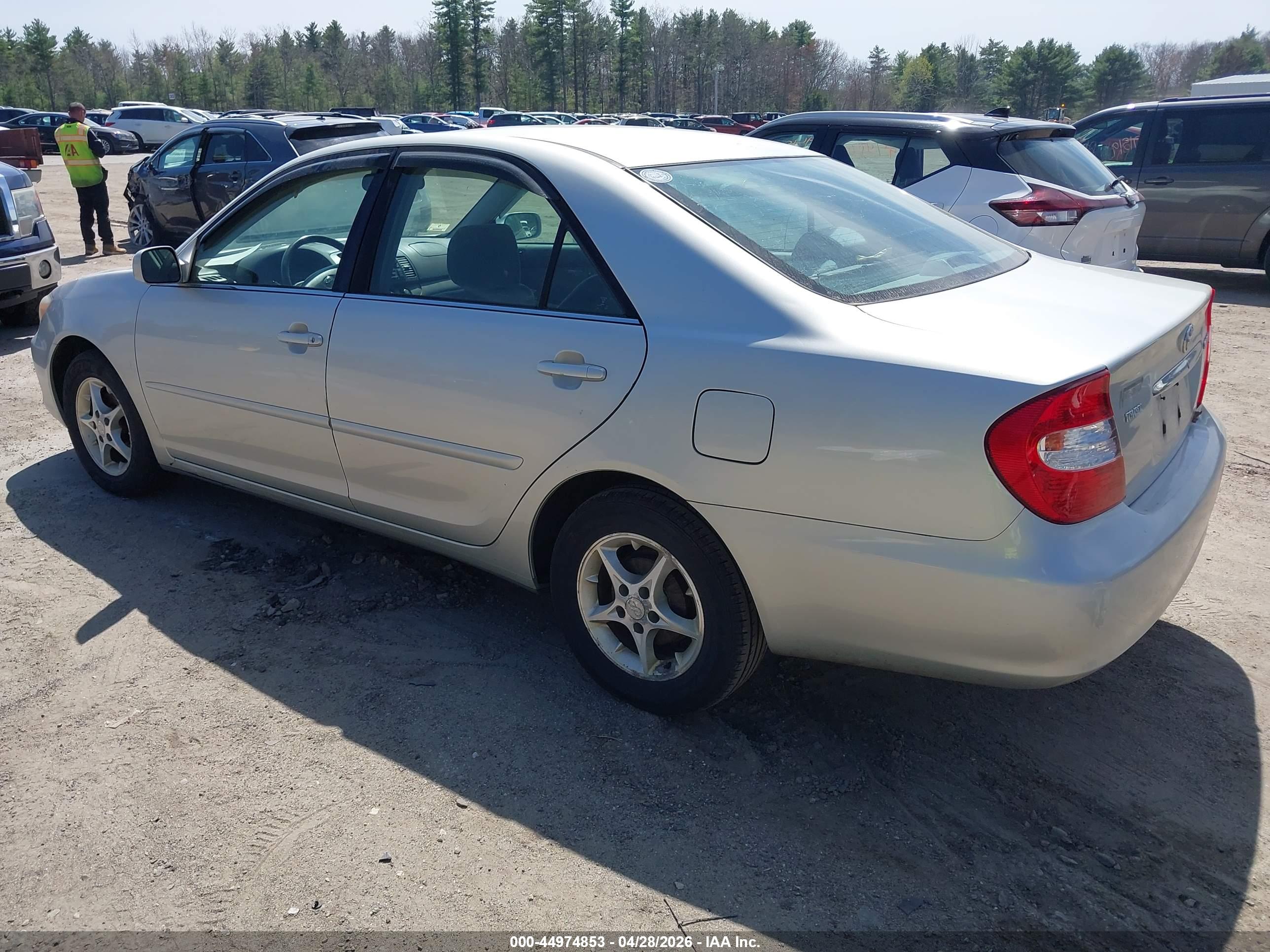 TOYOTA CAMRY image 3
