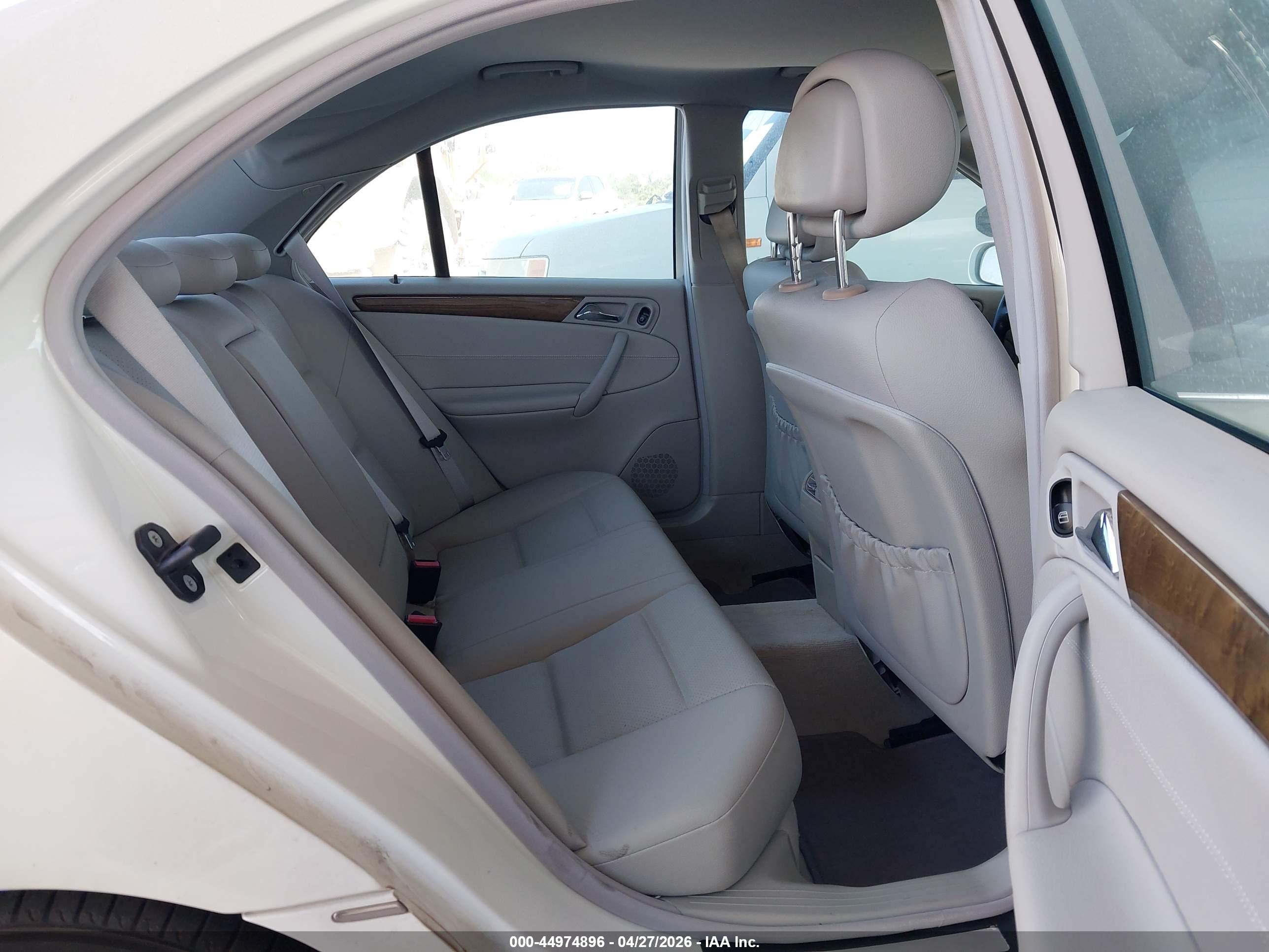 MERCEDES-BENZ C image 8