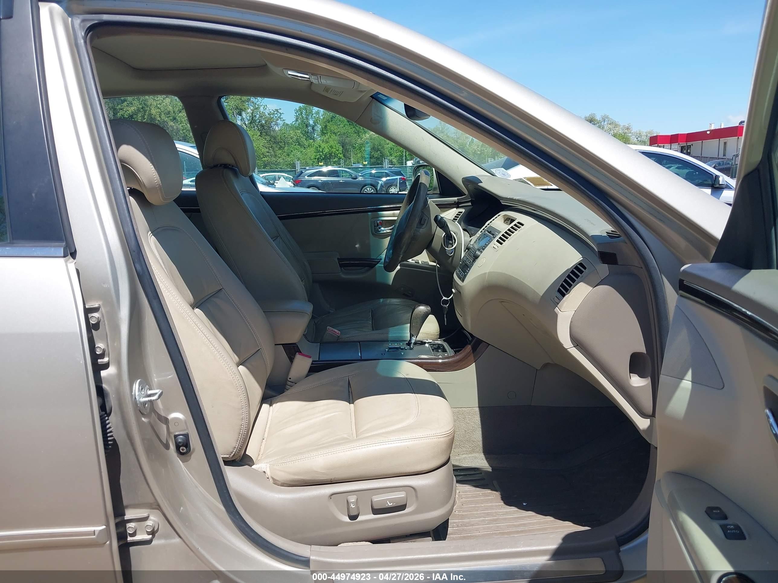 HYUNDAI AZERA image 5