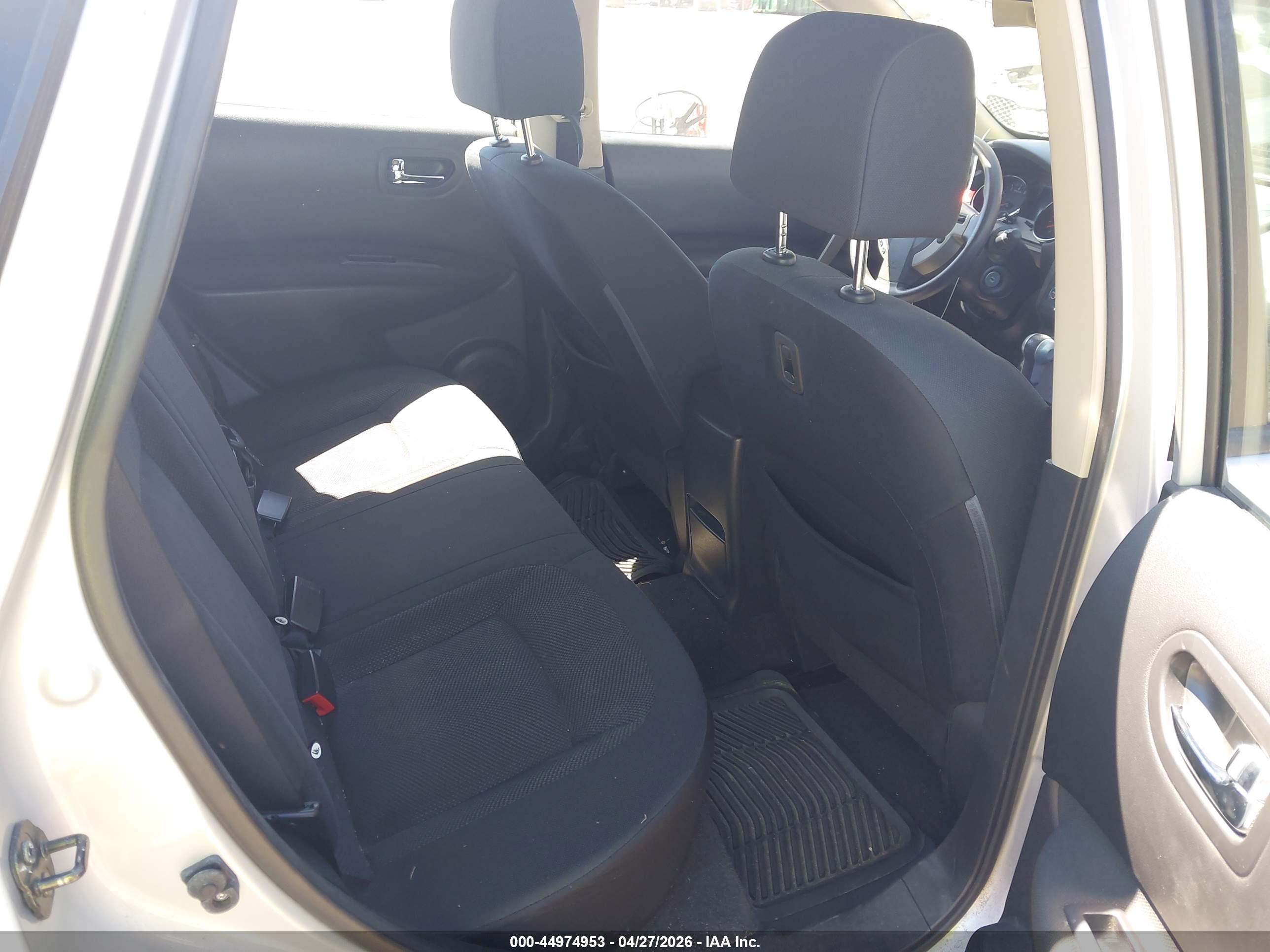 NISSAN ROGUE image 8