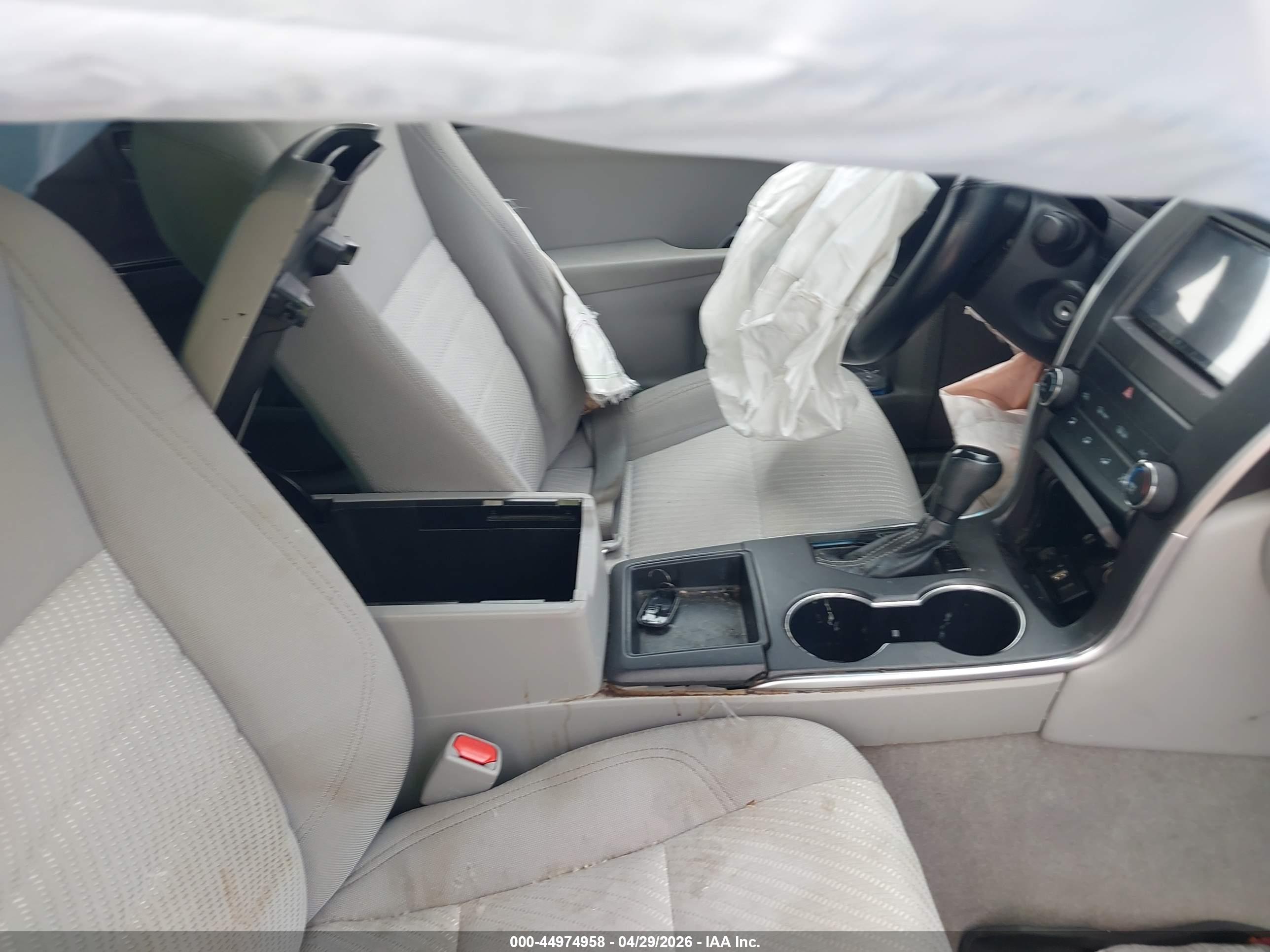 TOYOTA CAMRY image 5