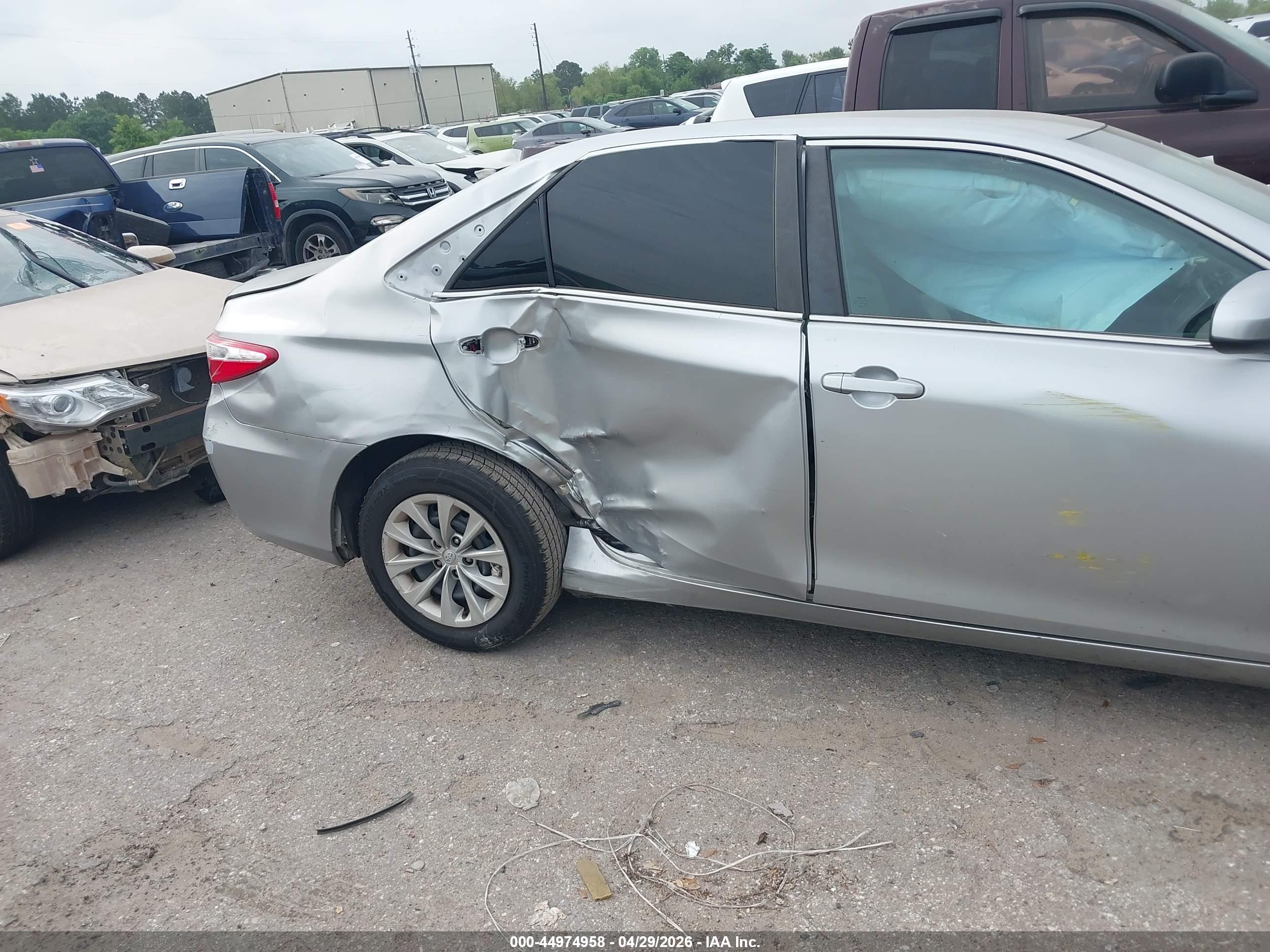 TOYOTA CAMRY image 6