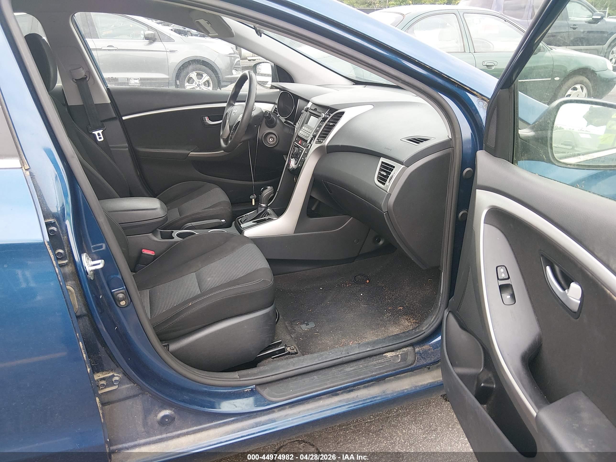 HYUNDAI ELANTRA image 5