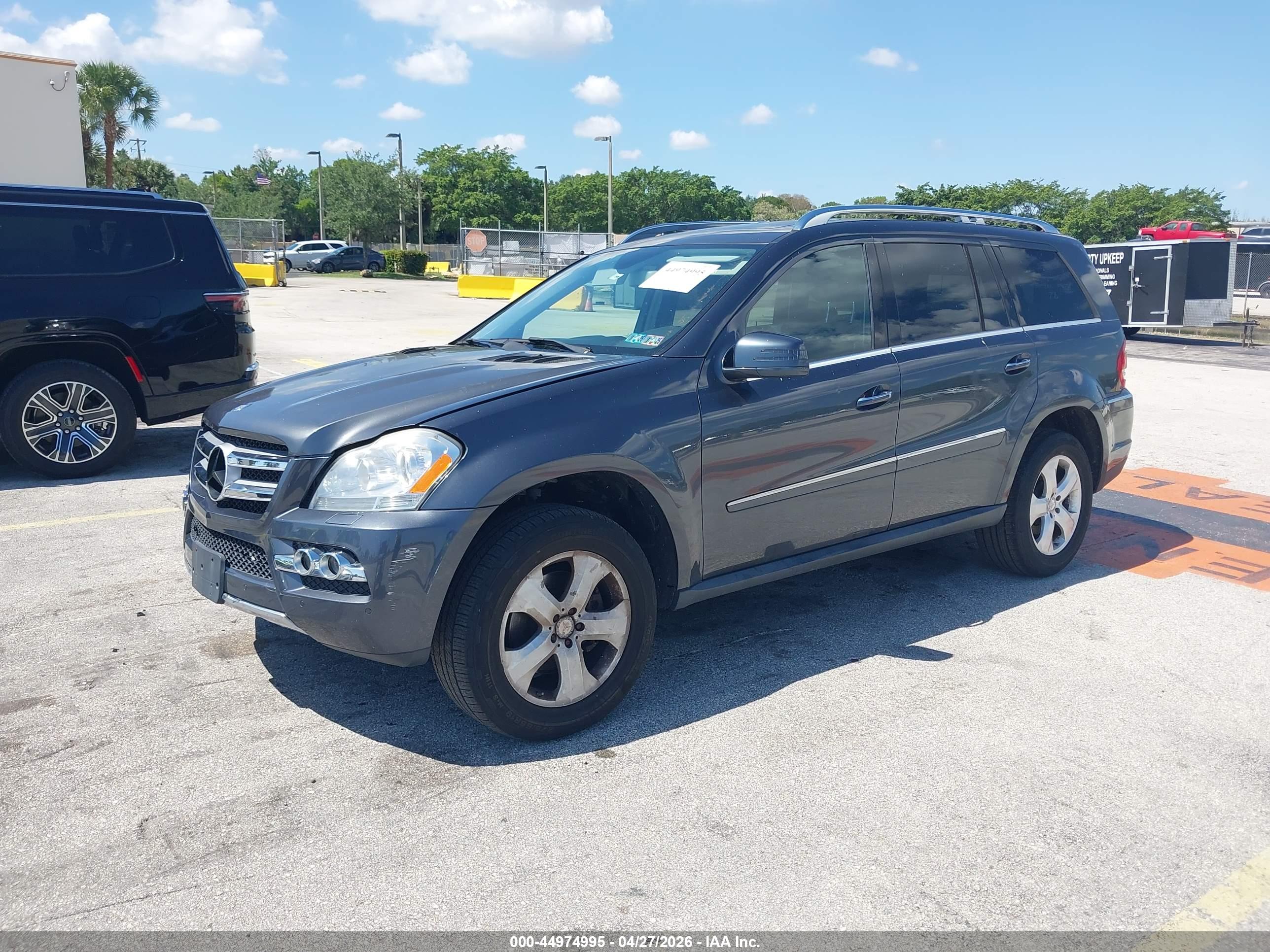 MERCEDES-BENZ GL image 2